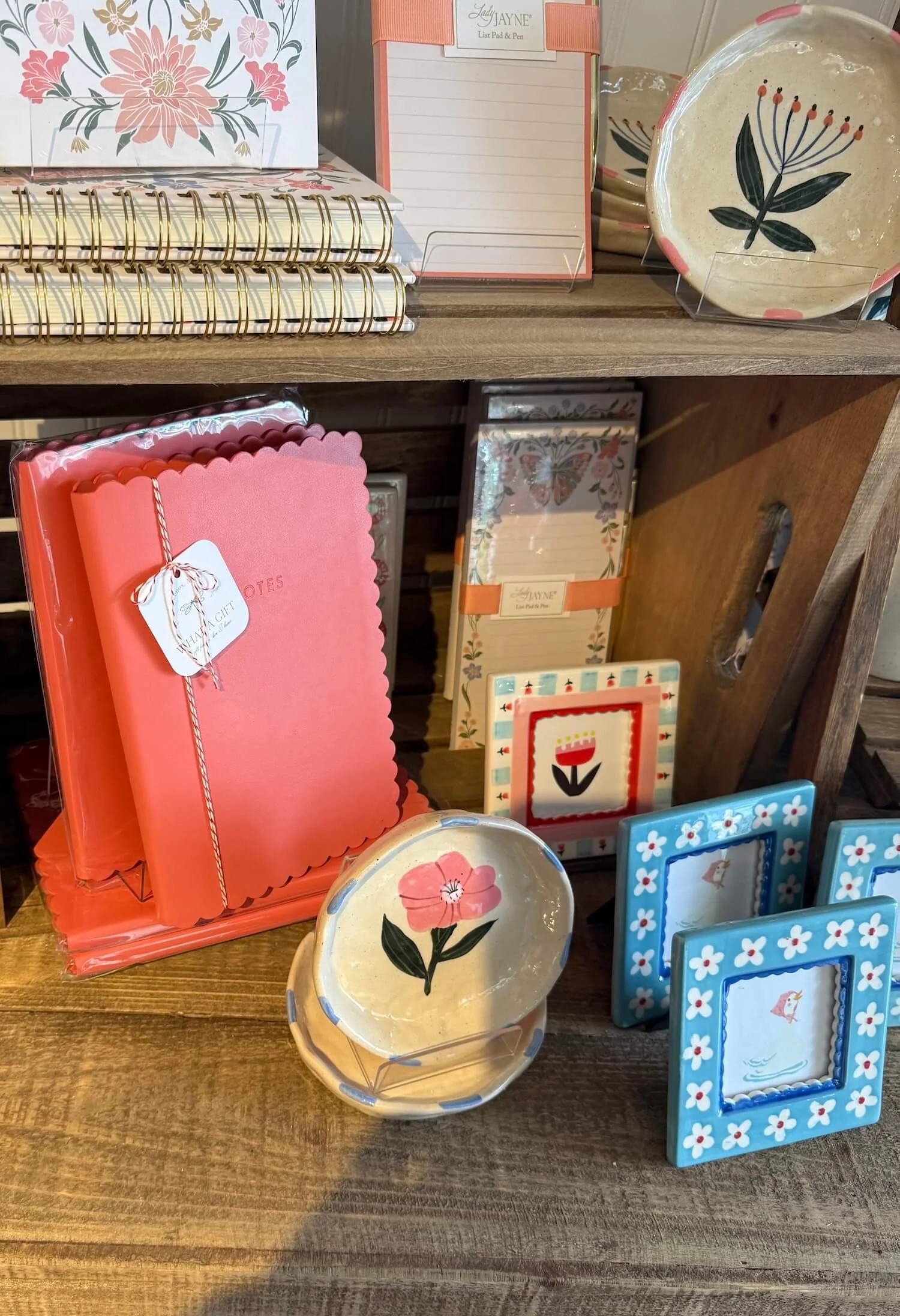 L scalloped journal.jpeg