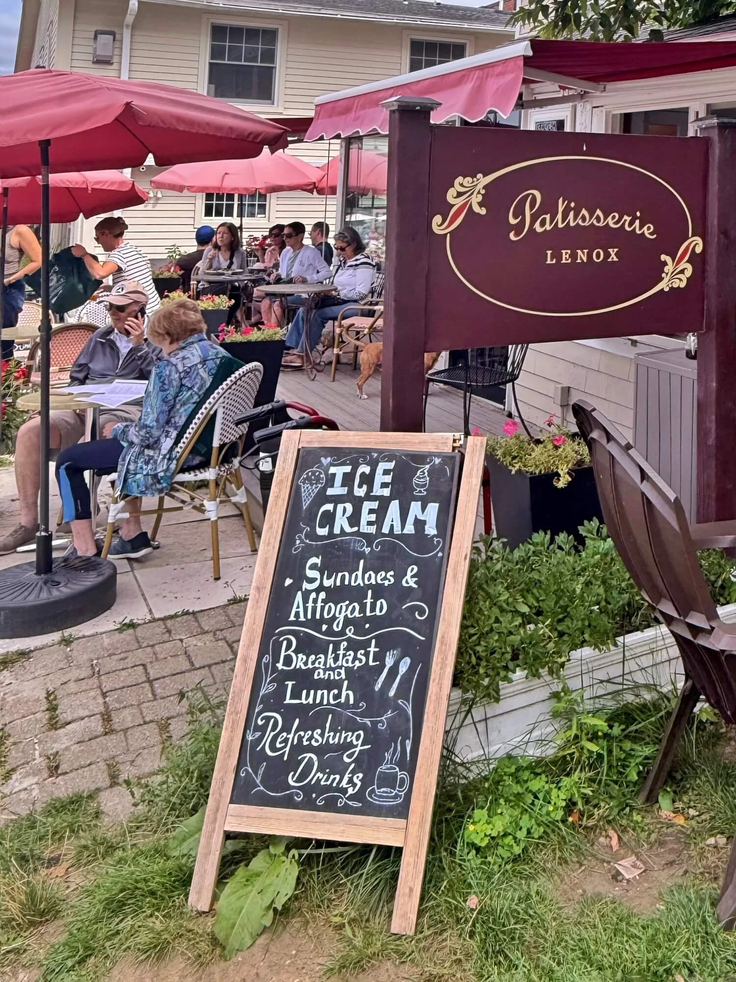 L patisserie sign.jpeg