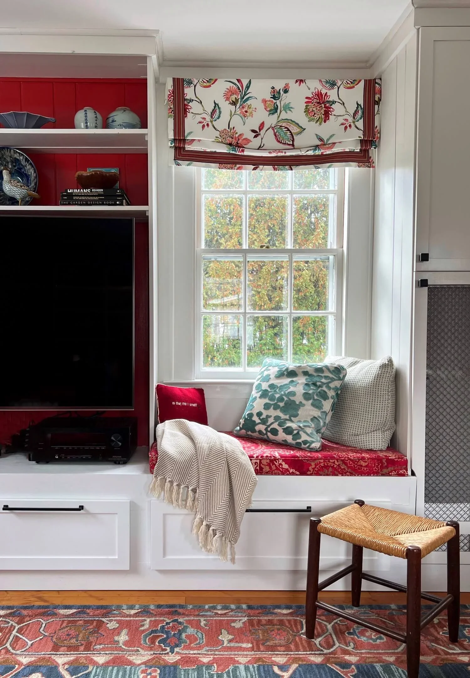 farmhouse great room built-ins