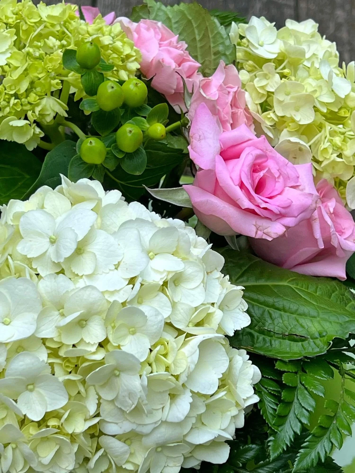 JRL Interiors — How to create a perfect floral arrangement