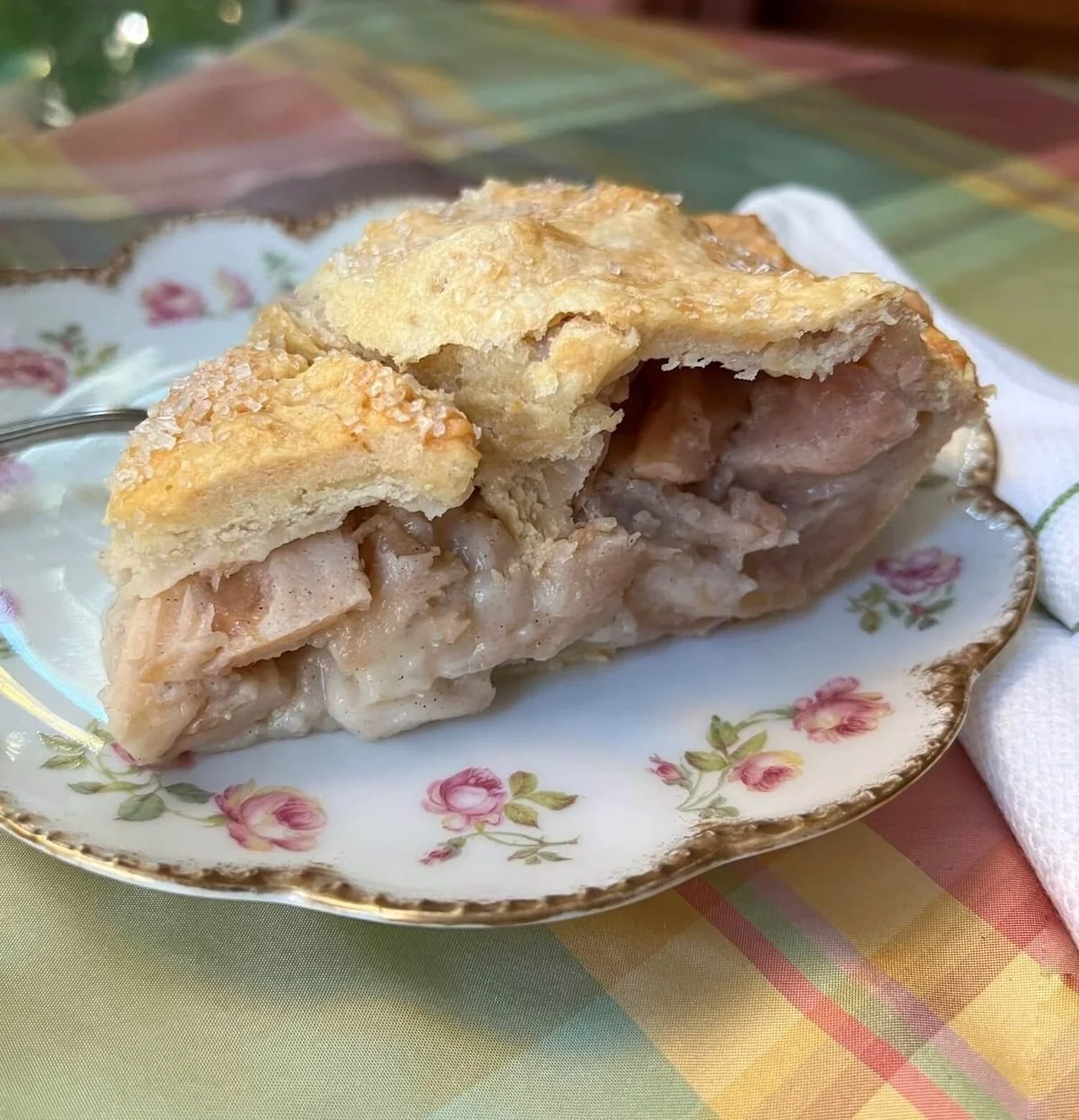 mile high apple pie slice