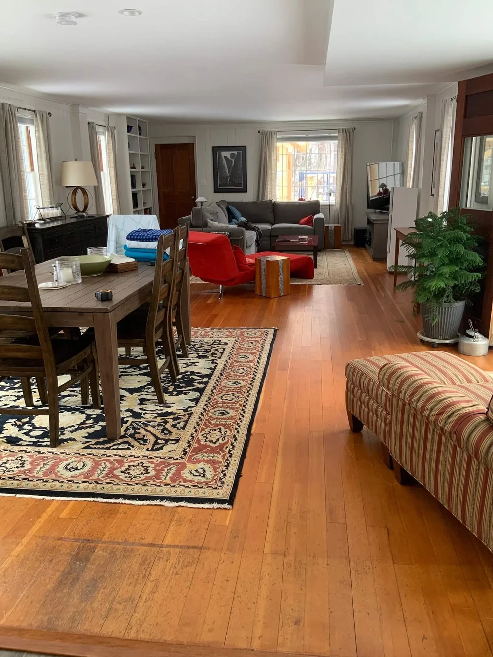 JRL Interiors — Before and After: An antique farmhouse great room gets ...