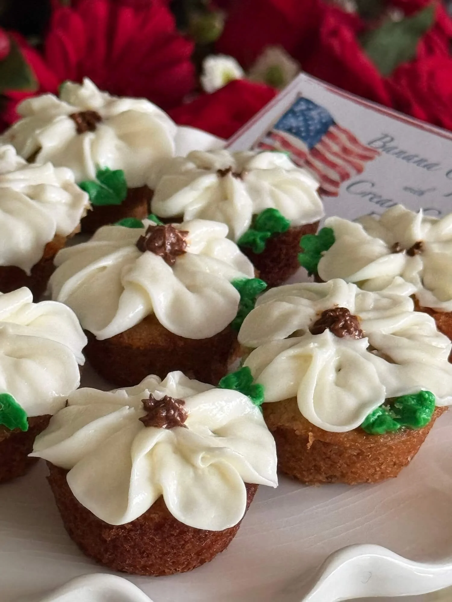 mini banana cupcakes with cream cheese frosting