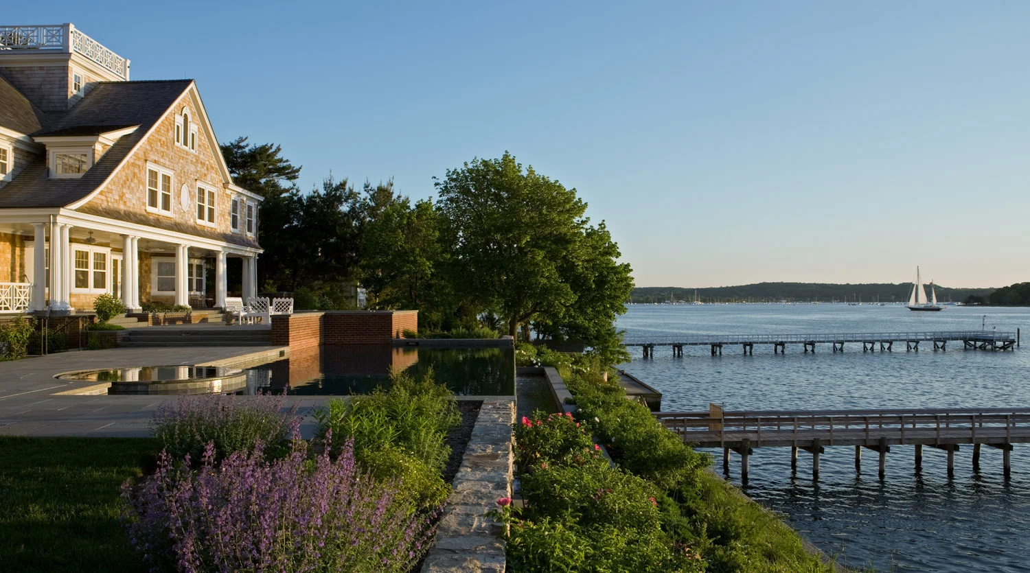 0302_rear-exterior_pool&dock.jpg
