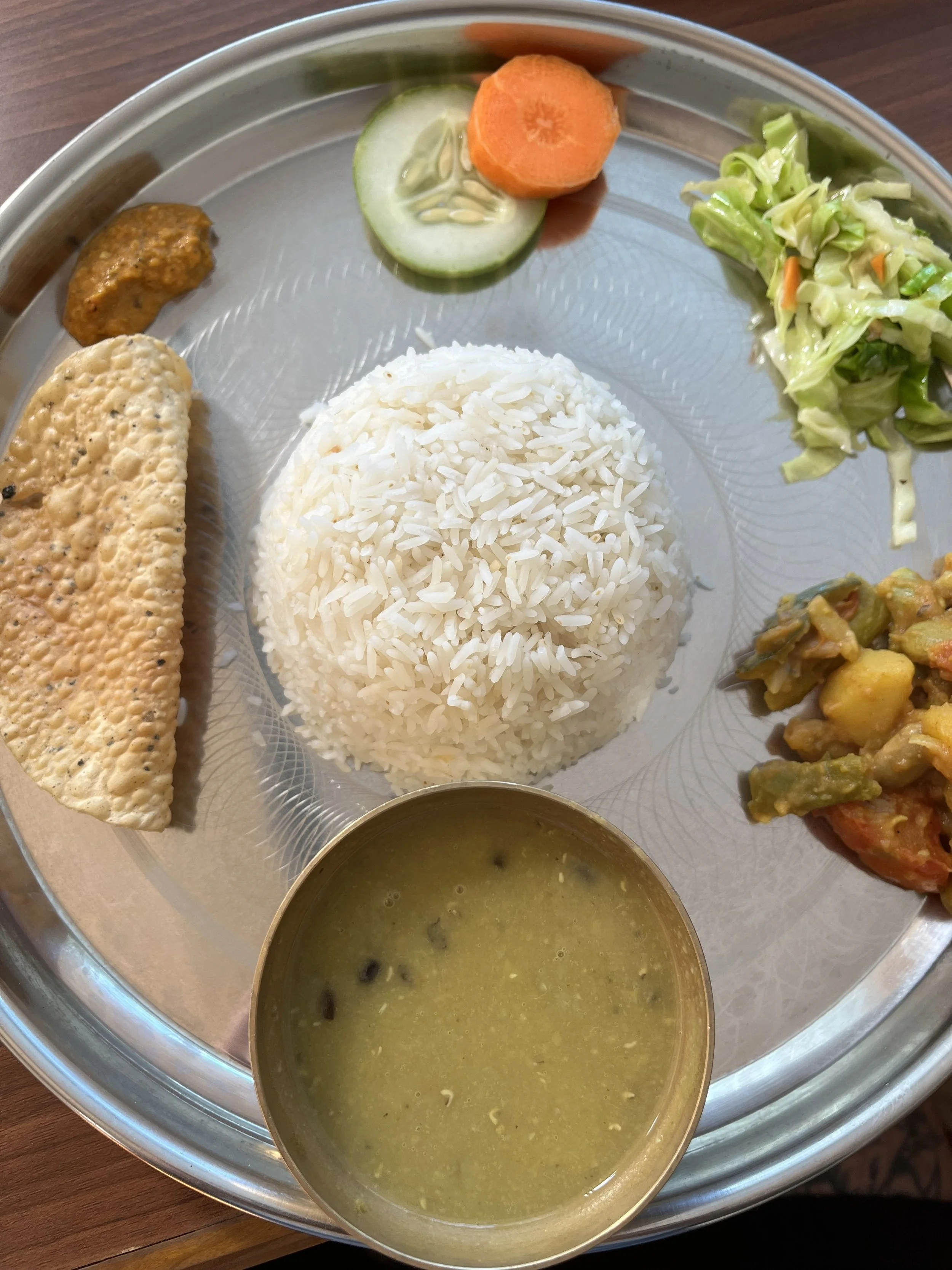 dhal bhat annapurna base camp.jpg