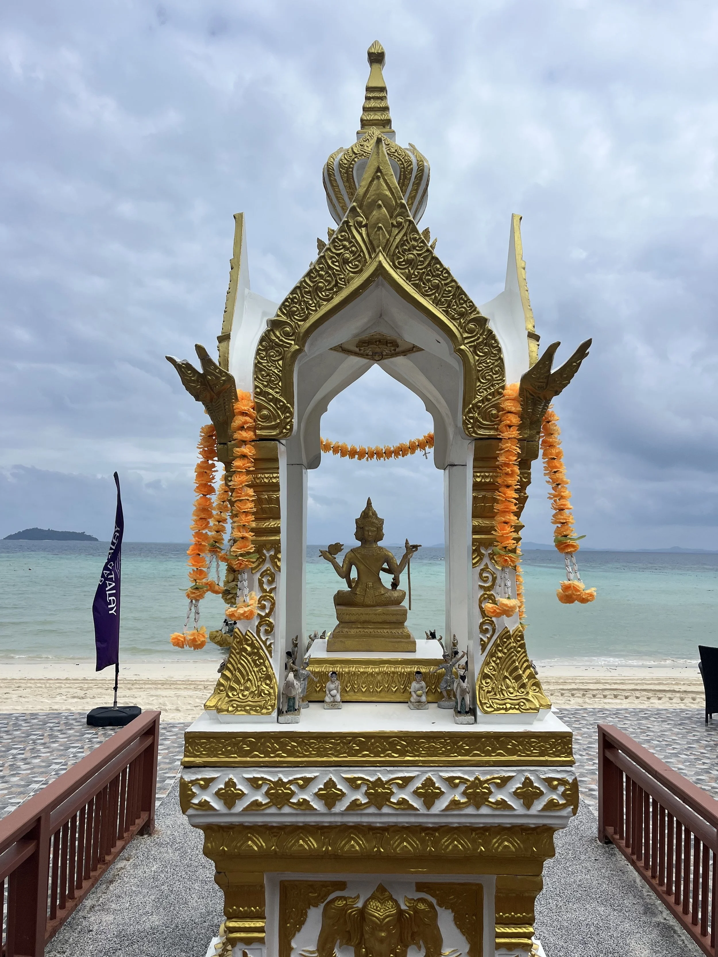 phi phi islands 2.jpg