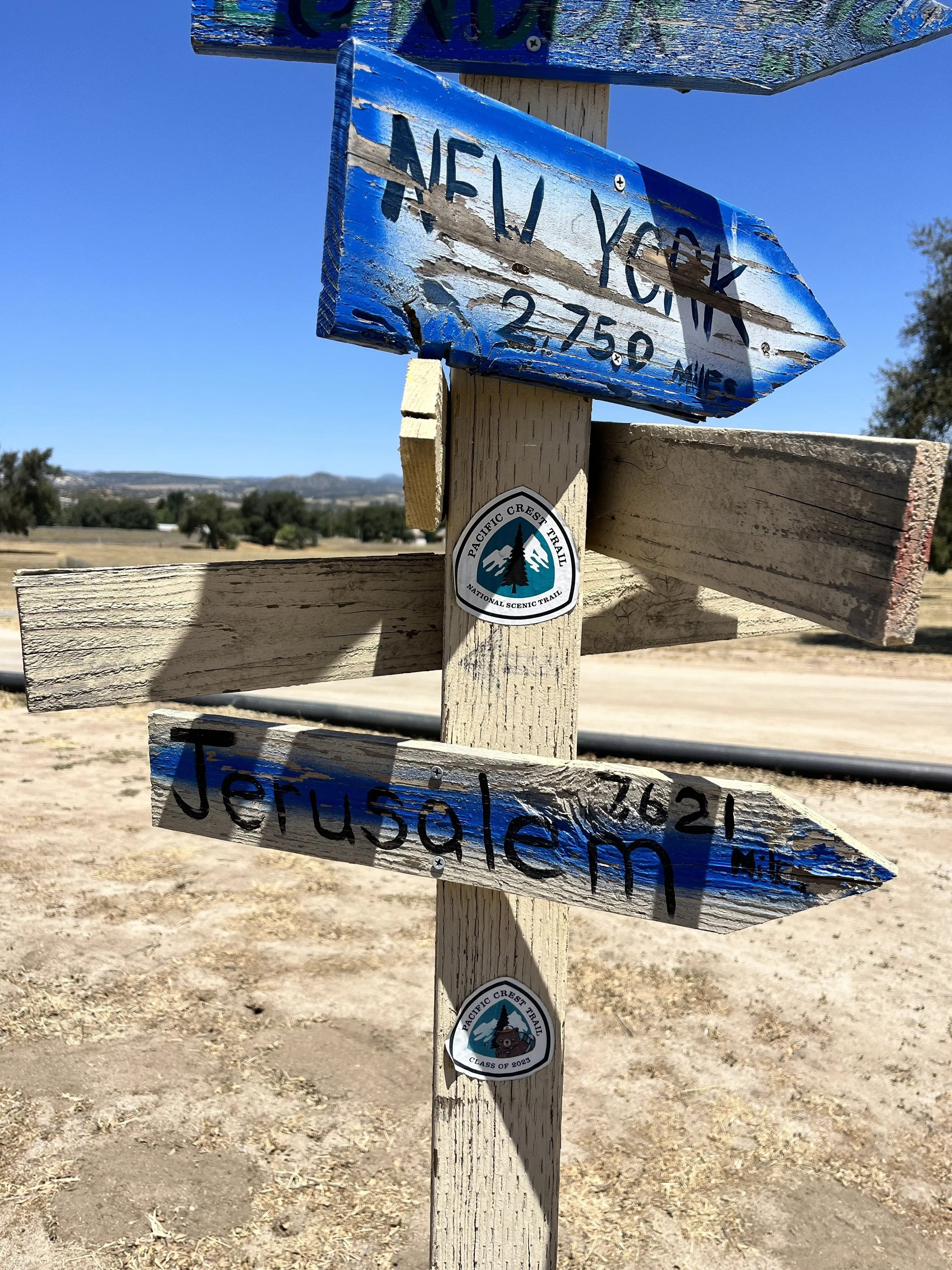 Camp Locket PCT Sign 2.jpg
