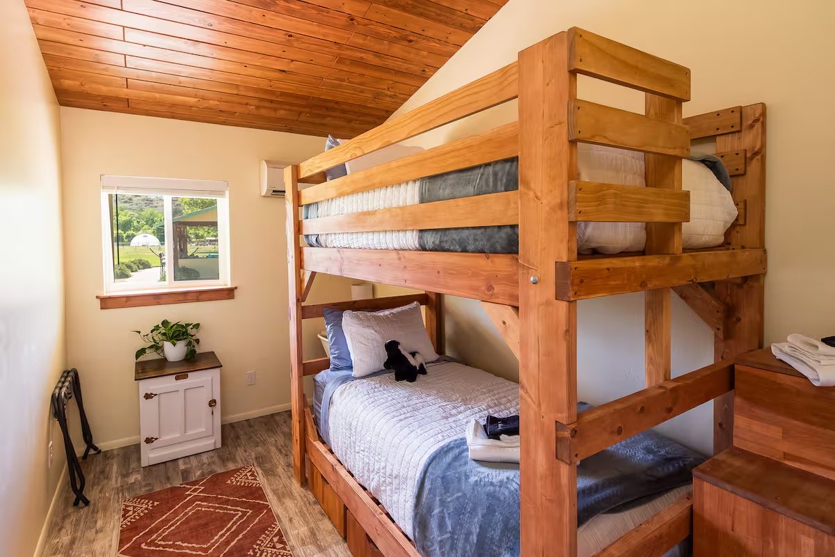 Orchard-House-Bedroom-4.jpeg