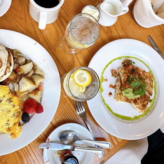 Discovered a new brunch spot across the street from our apartment! Definitely recommend. 5 stars.