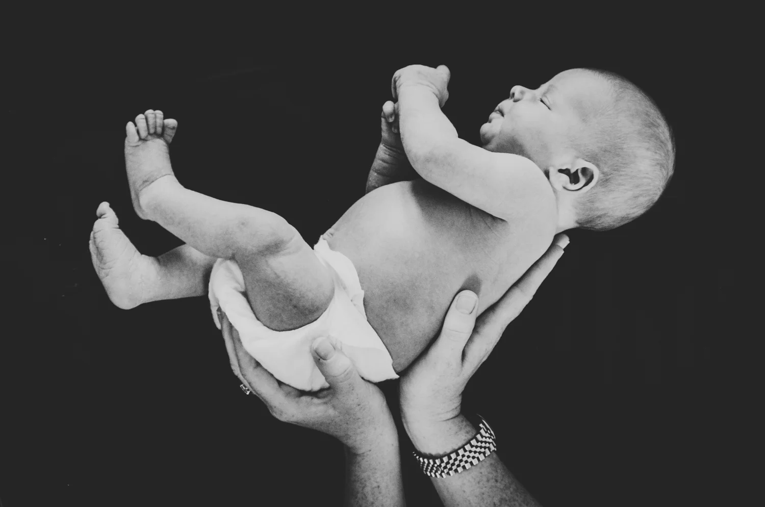 Hampshire | London Newborn, Baby and Children's Photographer: Safe in Mummy's Hands