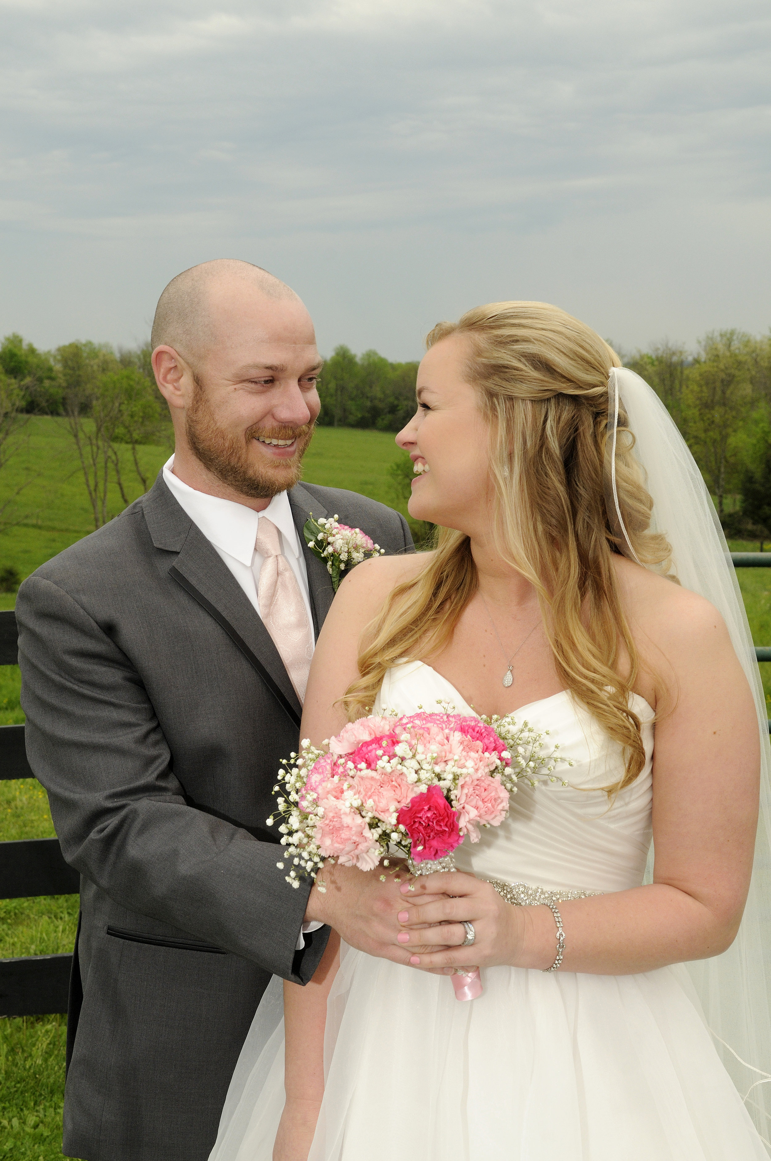  #wedding #weddings #weddingphotography #wedding photographer #couples #engagement #pattysimaging #pattylovins #lancasterkyphotographer #centralkyphotography 