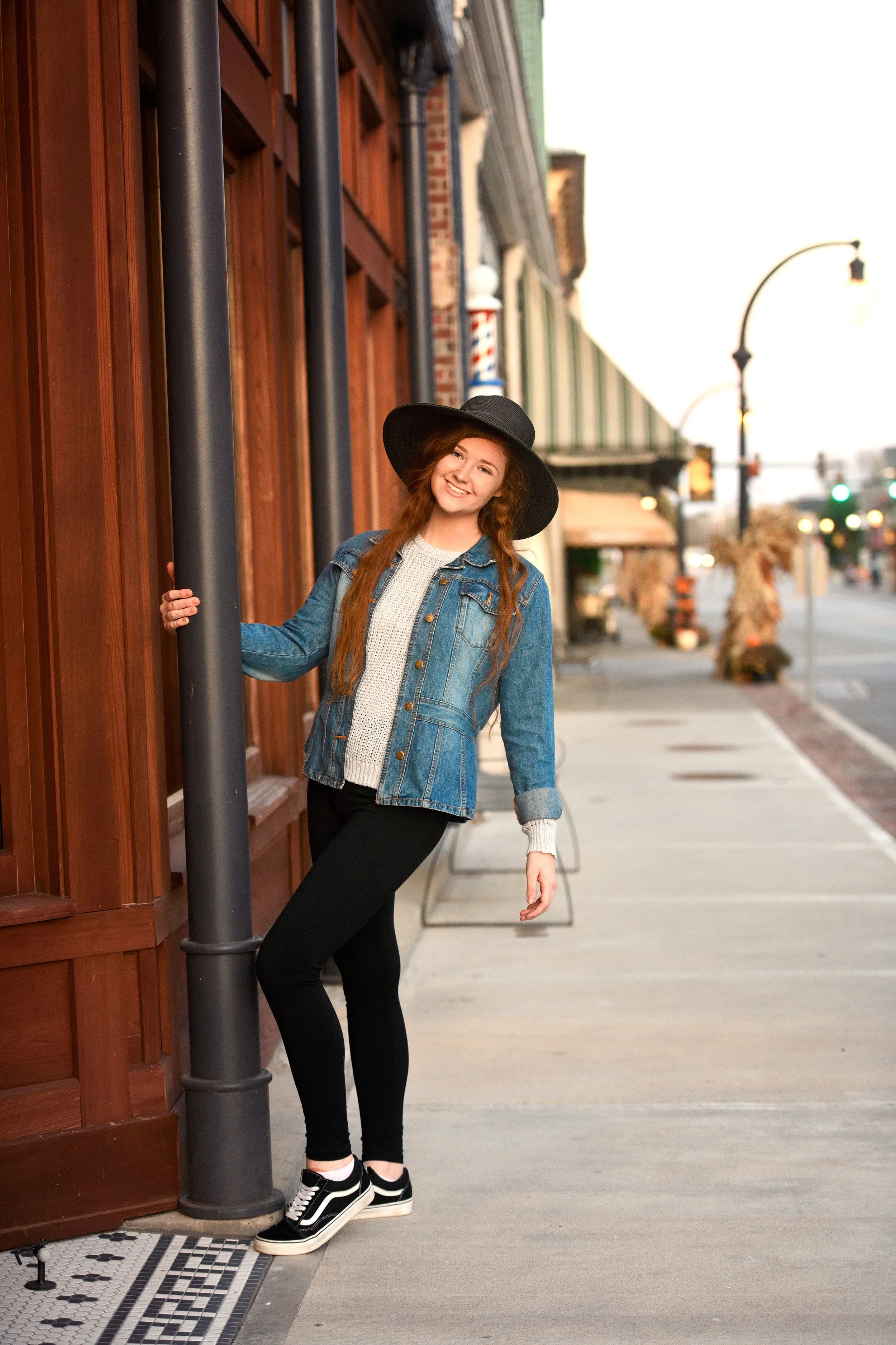  #seniorphotography #seniorgirlphotography #pattysimaging #pattylovins #lancasterkyphotographer #centralkyphotography 