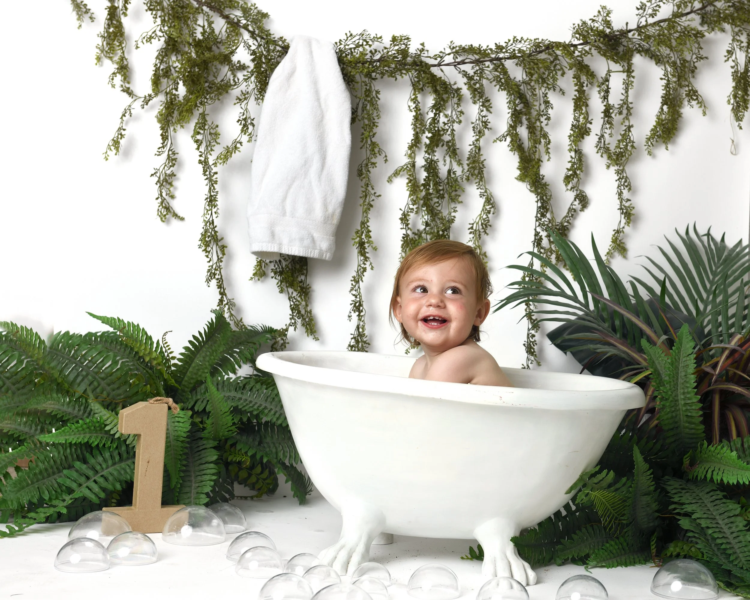  #babysfirstyear #babymilestones #oneyr #babyphoto #babyphotoshoot #pattysimaging #pattylovins #lancasterkyphotographer #centralkyphotography 