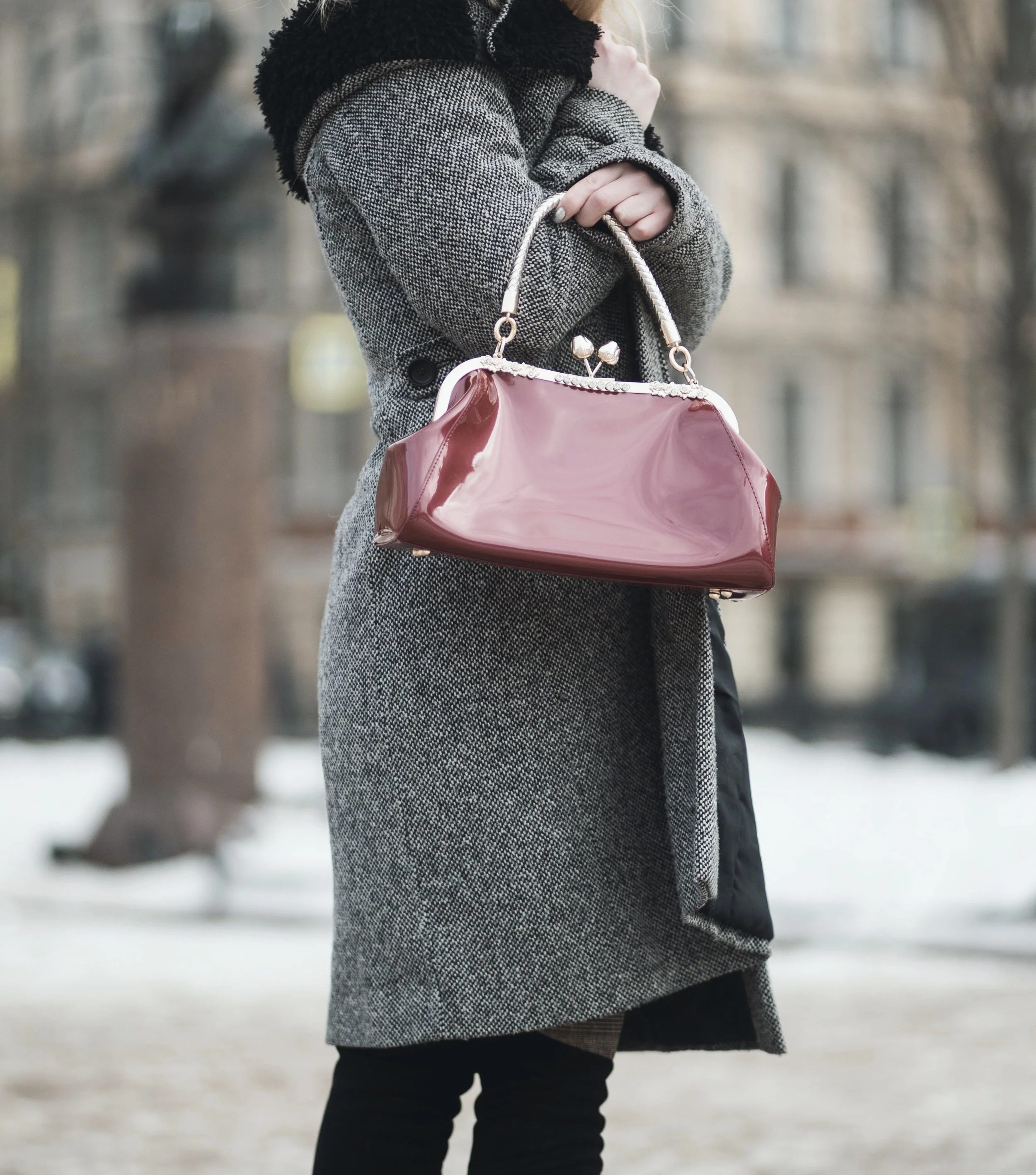 My girlfriend makes more money than me, should I be worried?