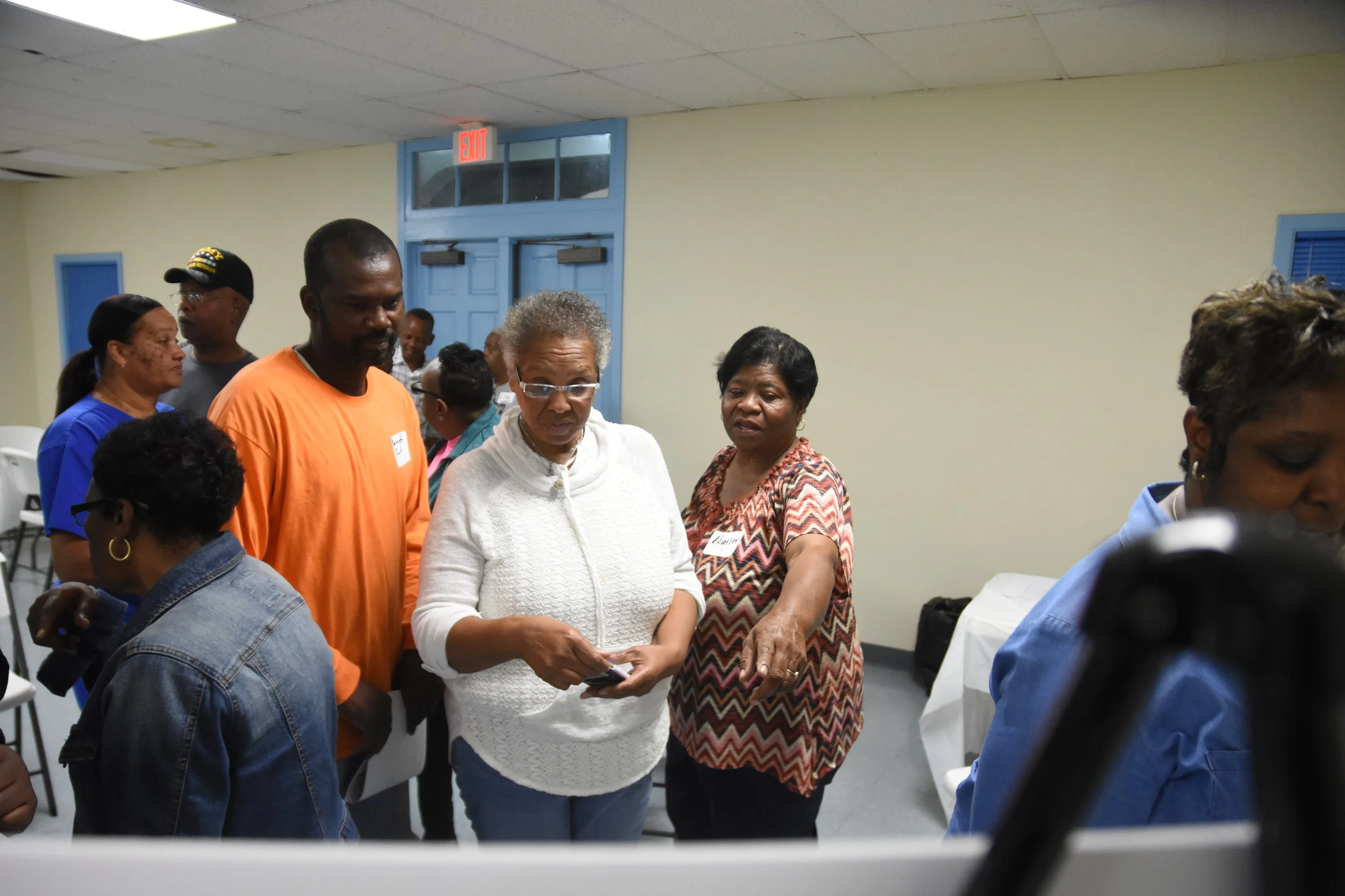 Pecan Acres residents participate in design charrette