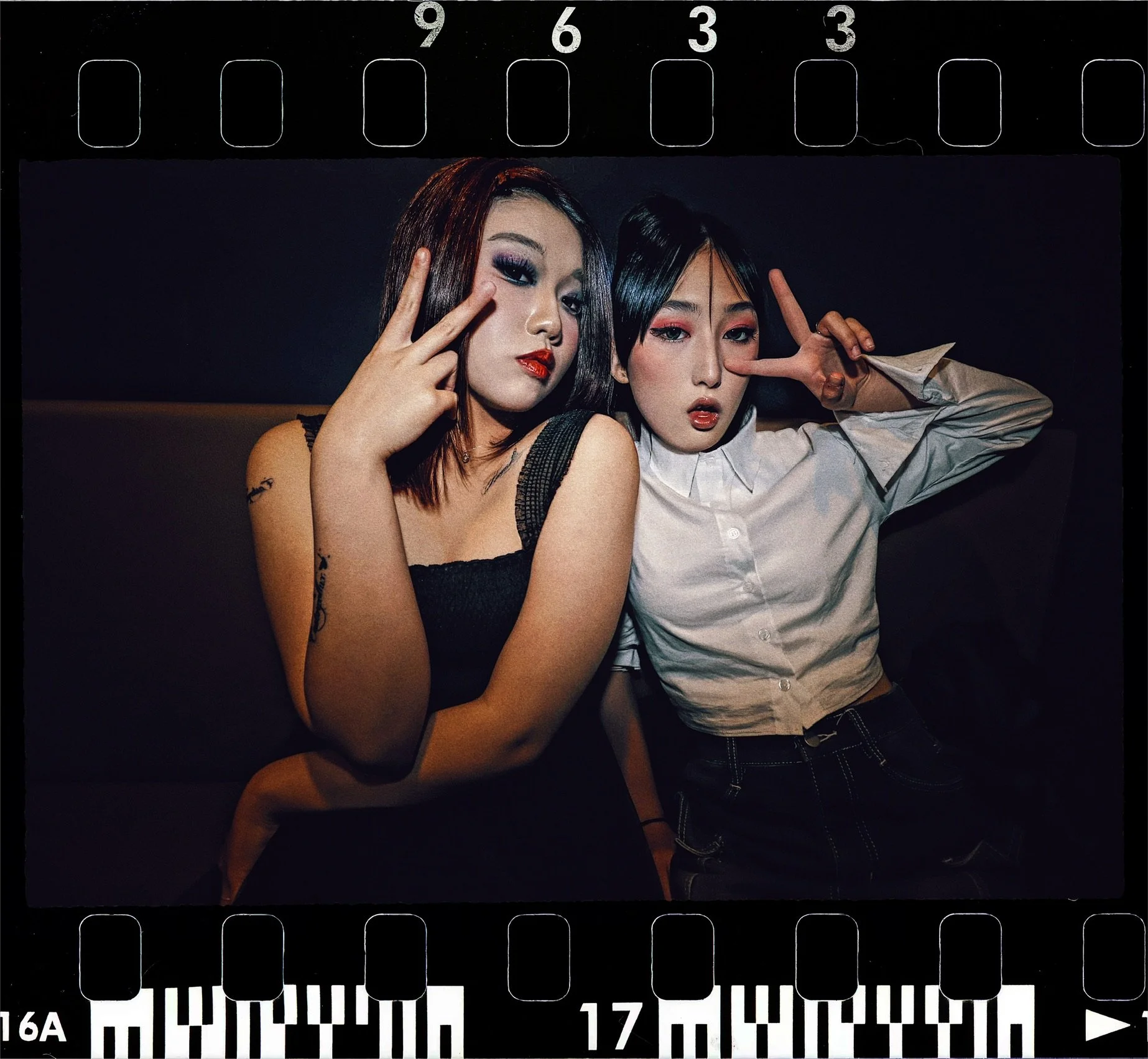 Temporary Adults: High Heels, Chicken, and Freedom in Yeongdeungpo / 잠깐의 어른들: 하이힐, 치킨, 그리고 영등포의 자유