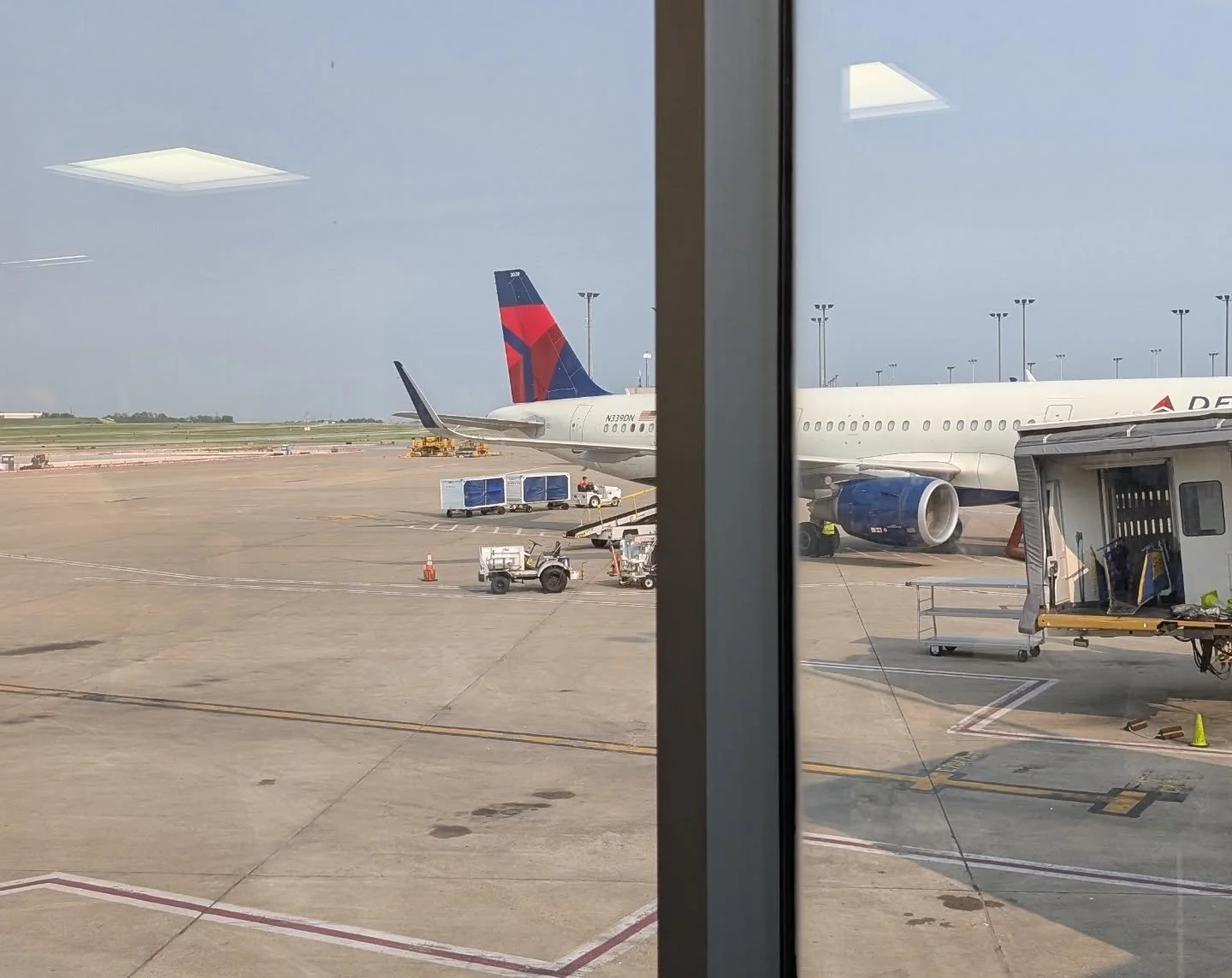 Had a great first day at the @gojeffco with the inspiring crew headed by @djshrumdoggmillionaire @joelvanderheyden and I got to work with some sharp young bass players

Now I'm off to Tallahassee for a short 24 hrs to present at @isb_world tomorrow o