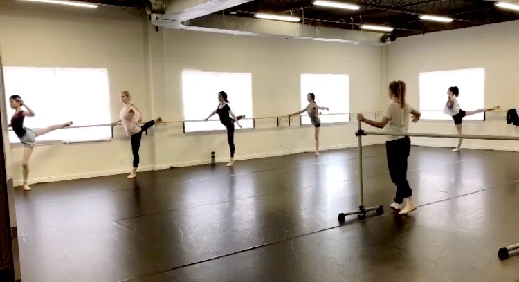 adultballetjune28pic2.jpeg