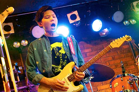 Fukunosuke Abe (Gt)