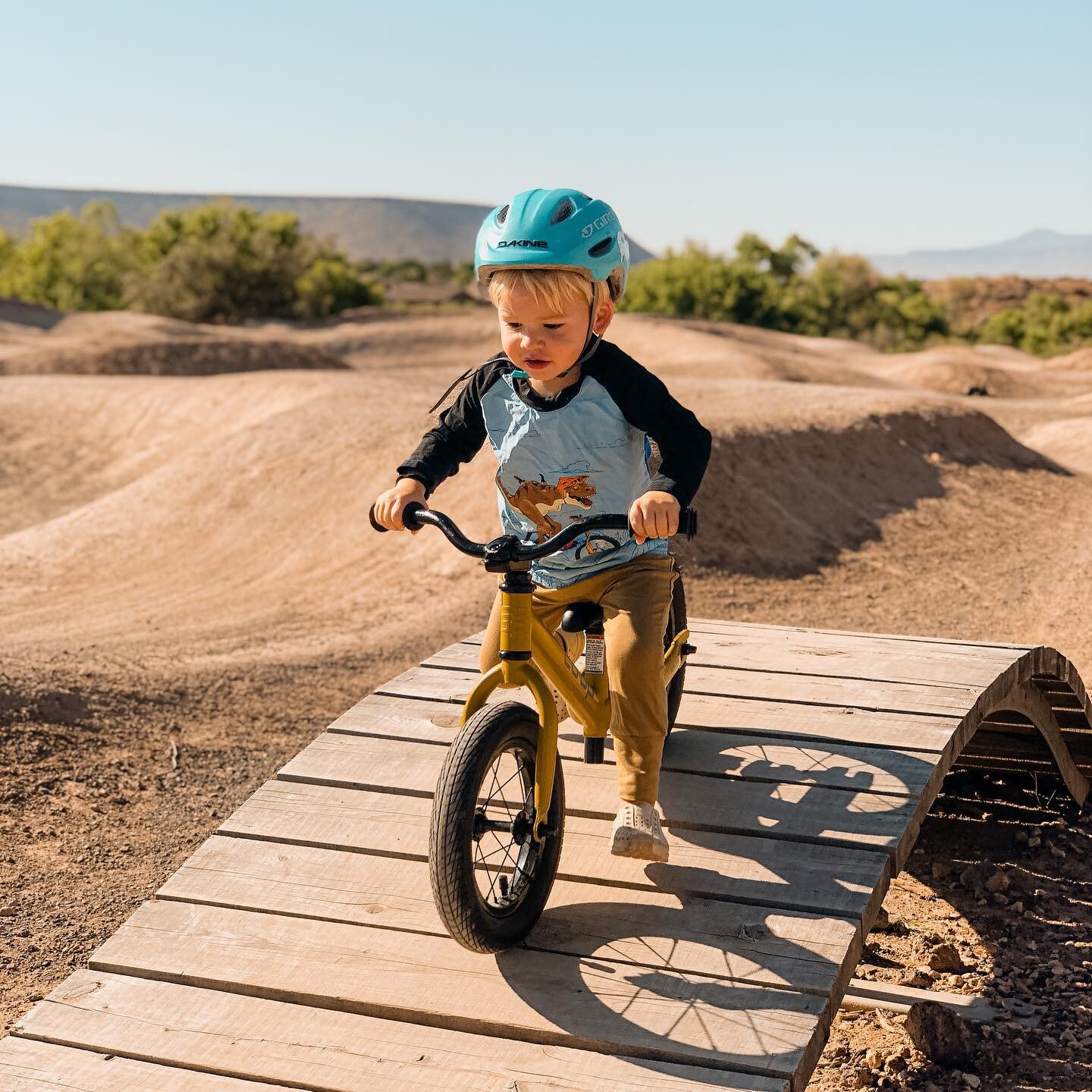 What&rsquo;s better than summer and bikes!? These are good times worth remembering.

#EADVII #Utah #MountainBiking #MTB #AllThingsAdventure #TheDreamChasingFamily #ShredTilBed #SpreadTheStoke