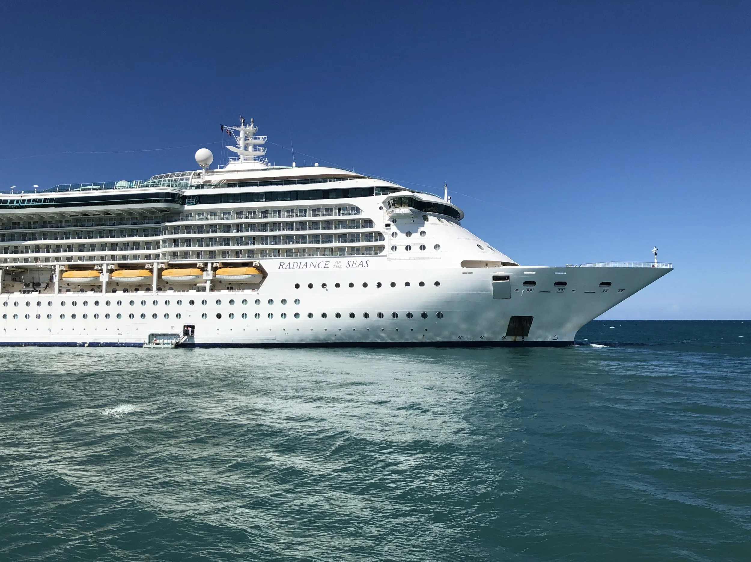 Radiance of the Seas one of my favourite ships, even though it's old and has shwoer 