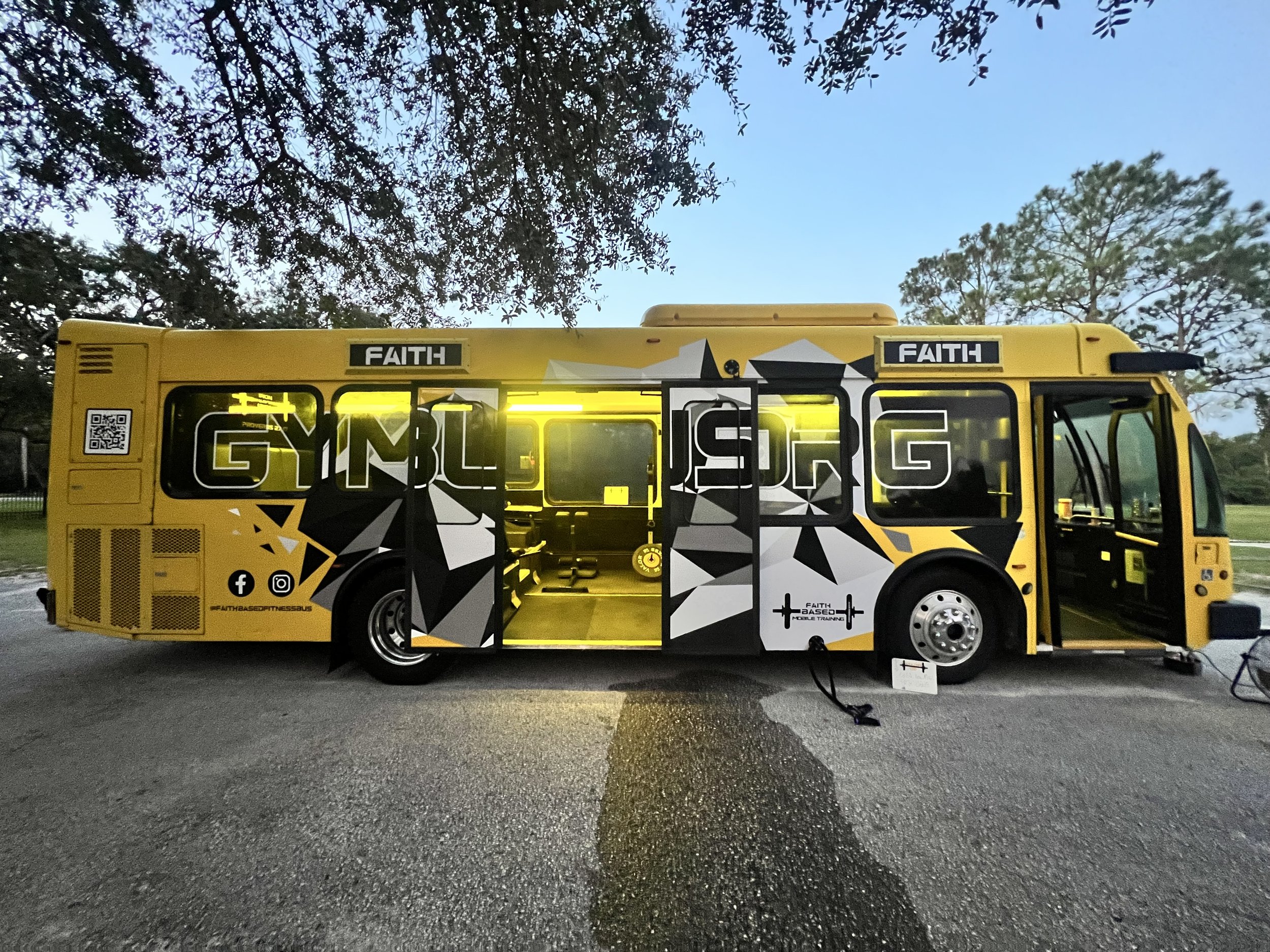 Shuttle Bus Workouts : mobile gym