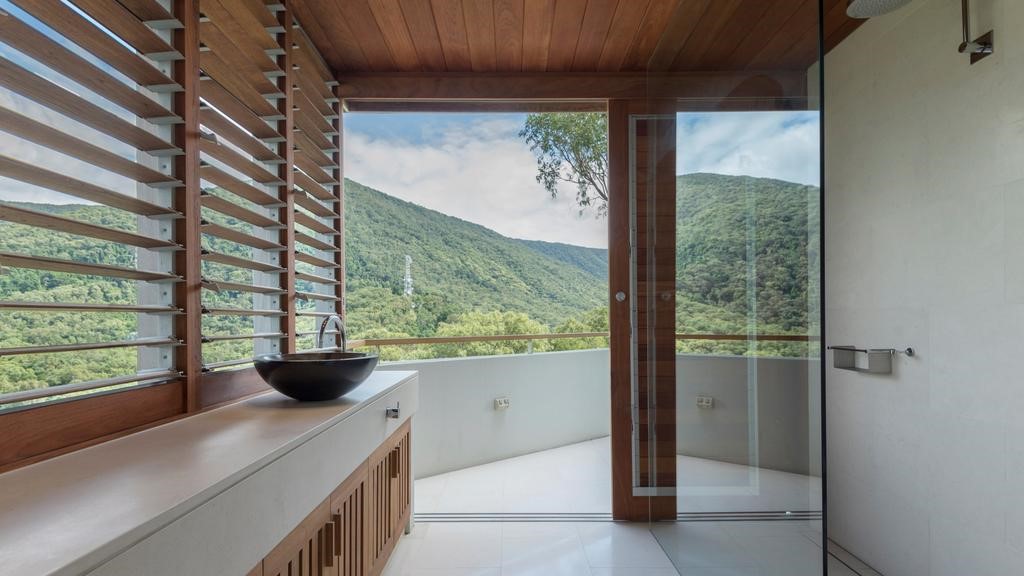 TPG Architects Palm Cove Residence 4.jpg