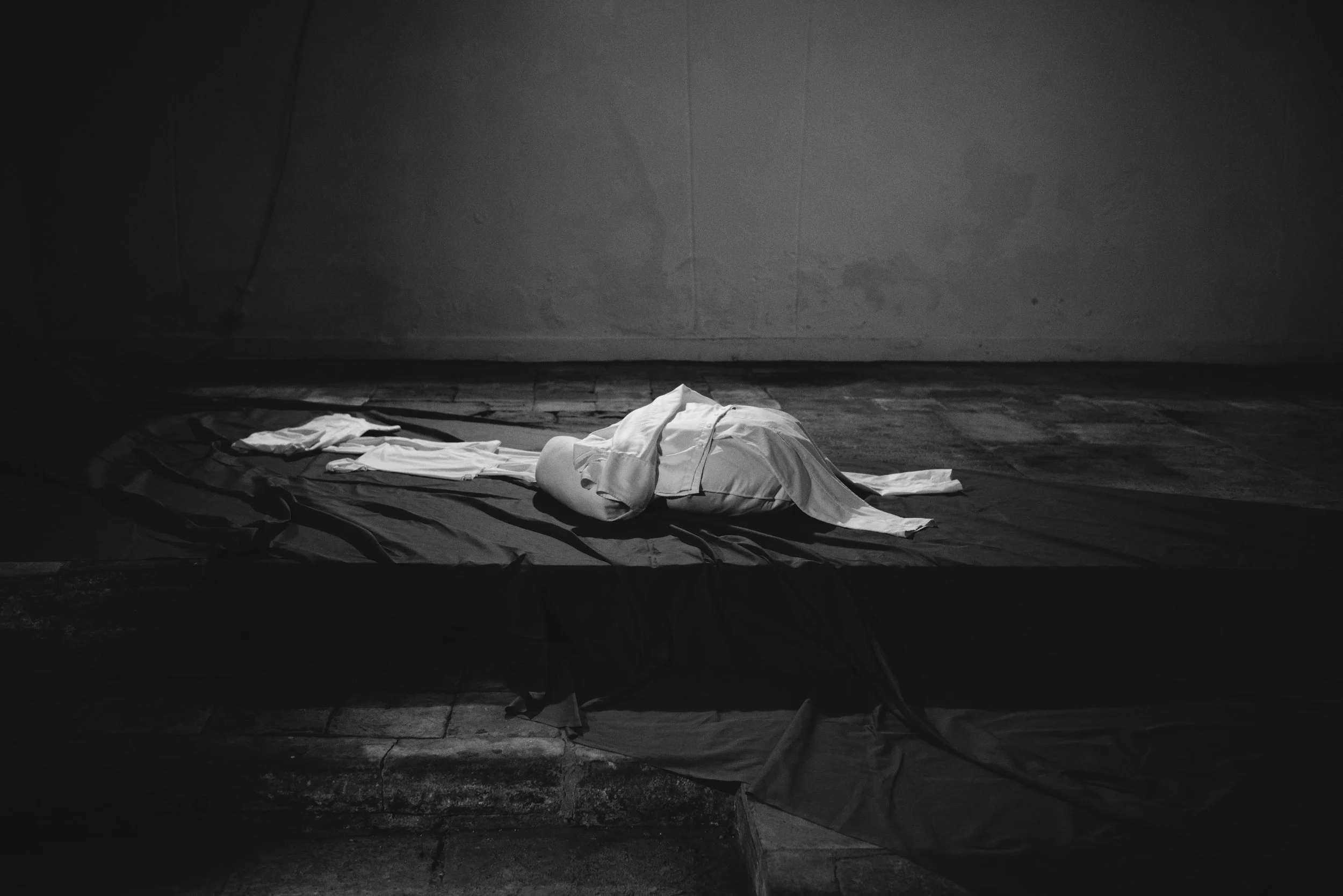 AMY_OLLETT_MILK_SS19_performance_OCT_2018_kerry_curl_bw-4065.jpg