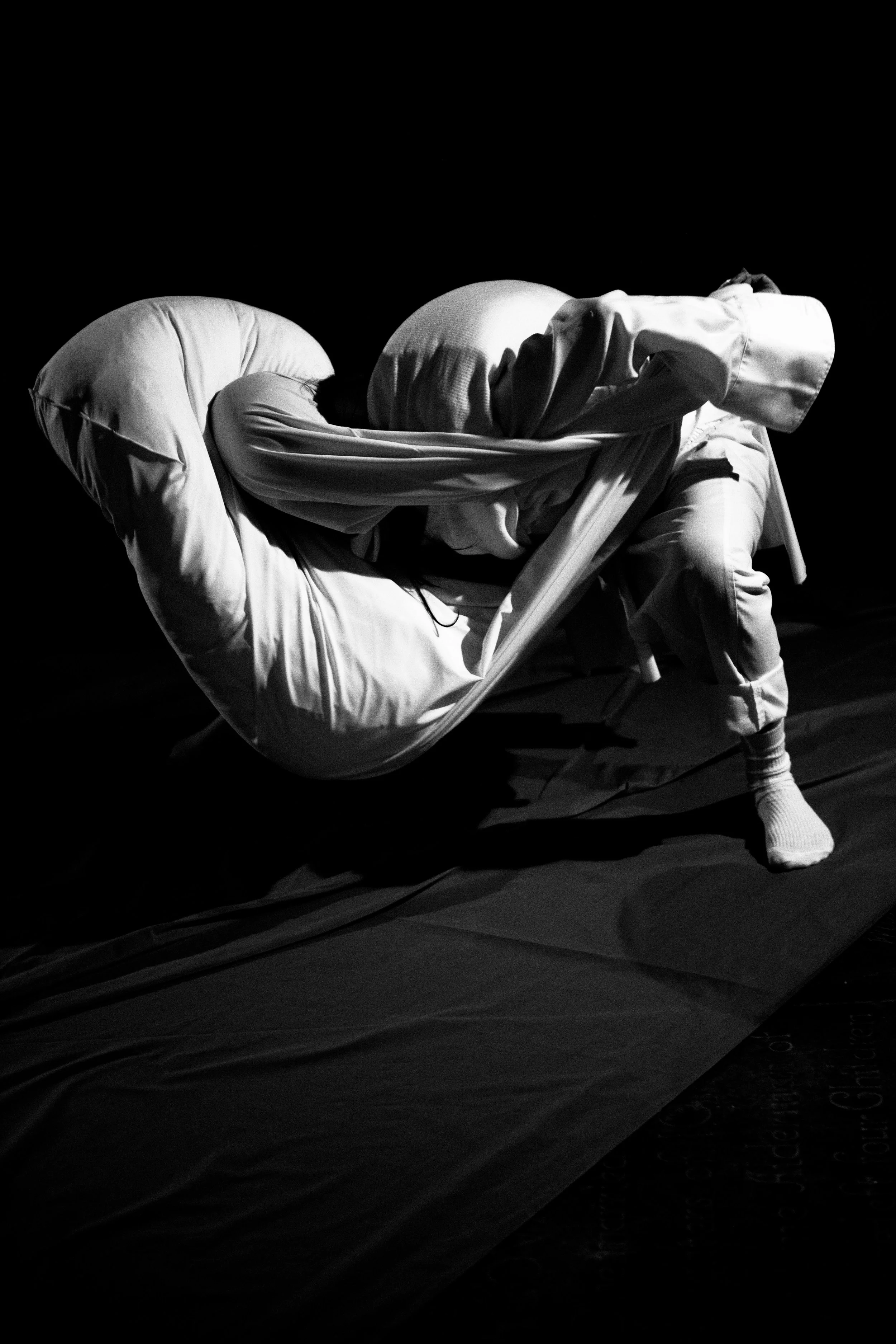 AMY_OLLETT_MILK_SS19_performance_OCT_2018_kerry_curl_bw-4231.jpg
