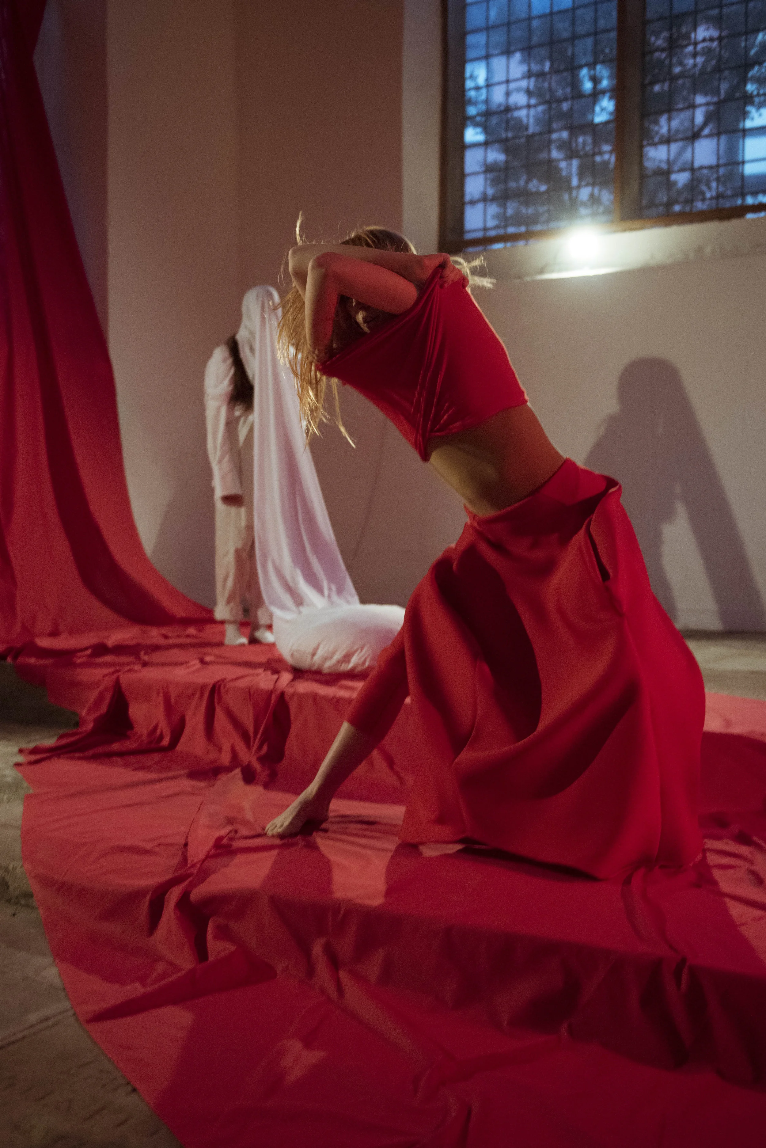 AMY_OLLETT_MILK_SS19_performance_OCT_2018_kerry_curl-4163.jpg