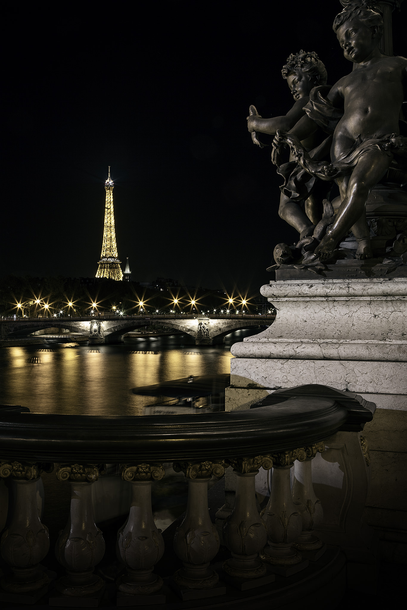 Eiffel-Tower-from-Pont-Alexander.jpg