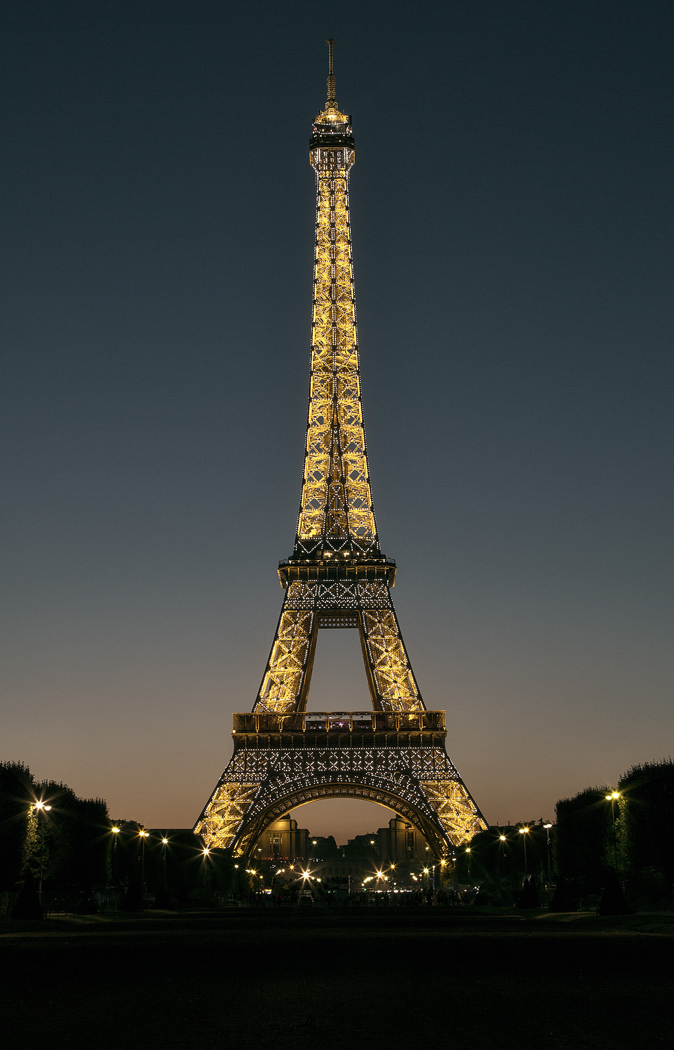 Twlight-Eiffel-Tower.jpg