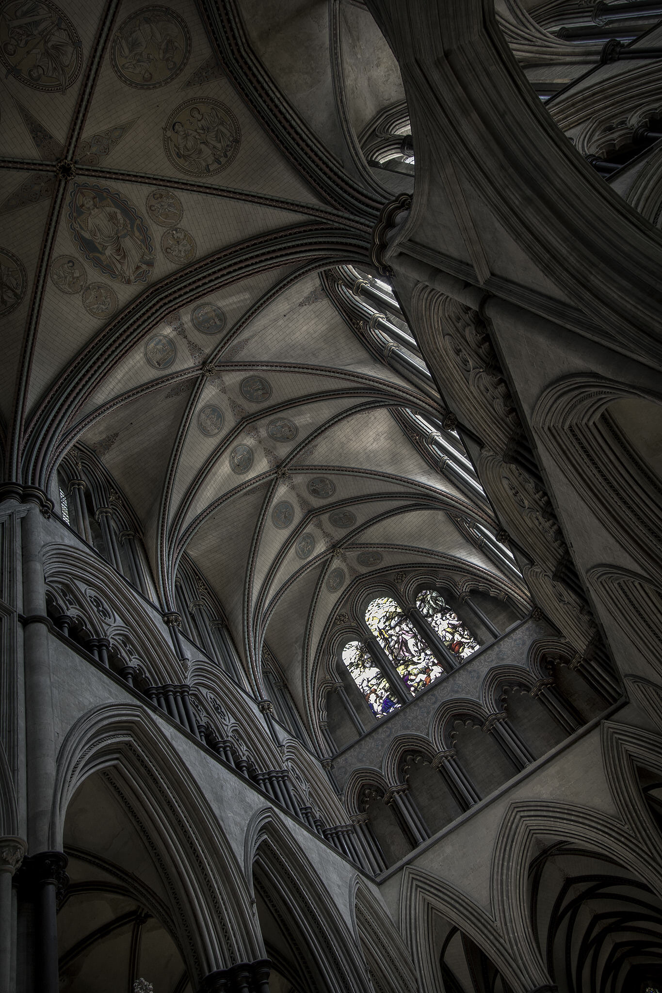 Salisbury-Cathedral-Arches.jpg
