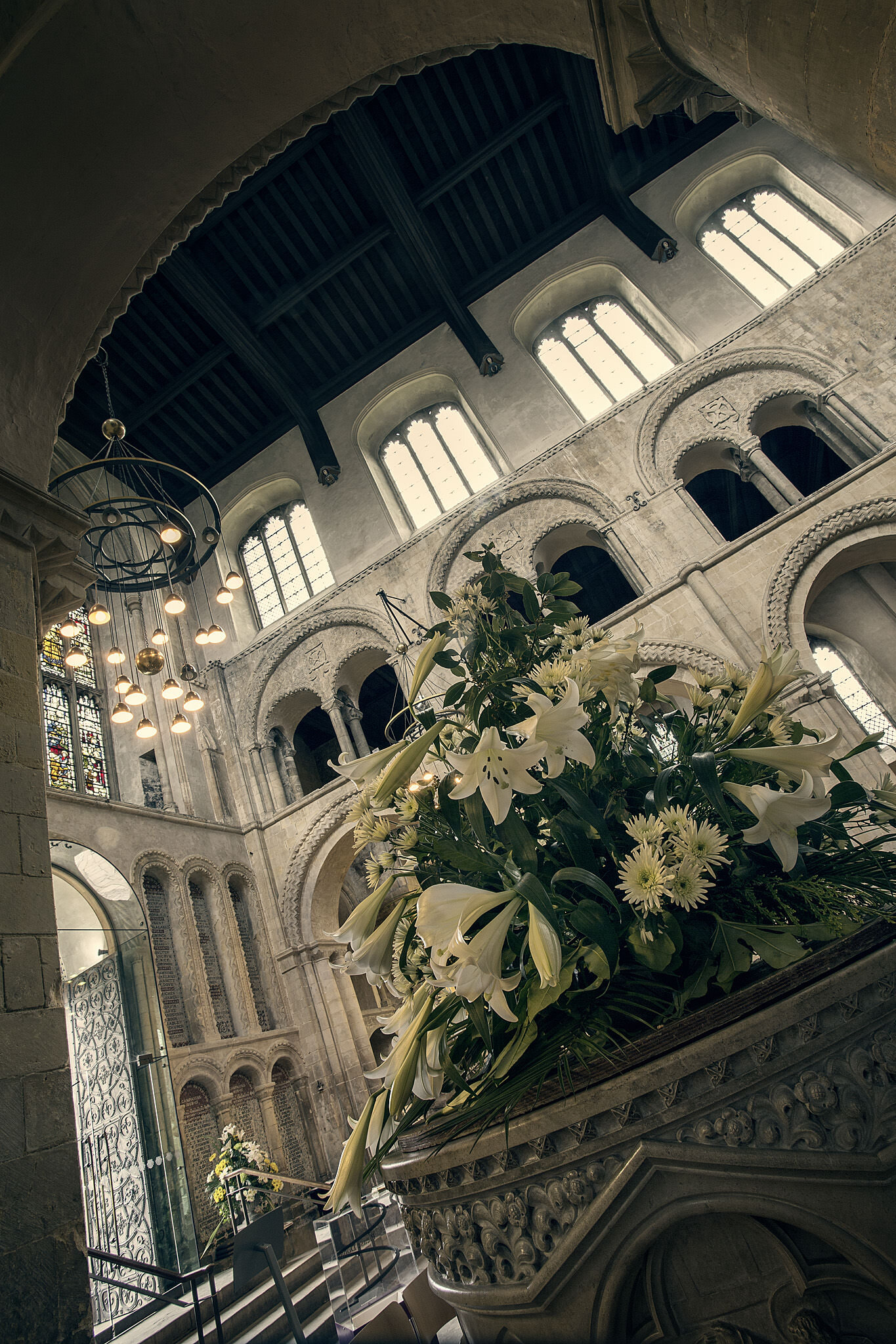 Rochester-Cathedral-Arches.jpg