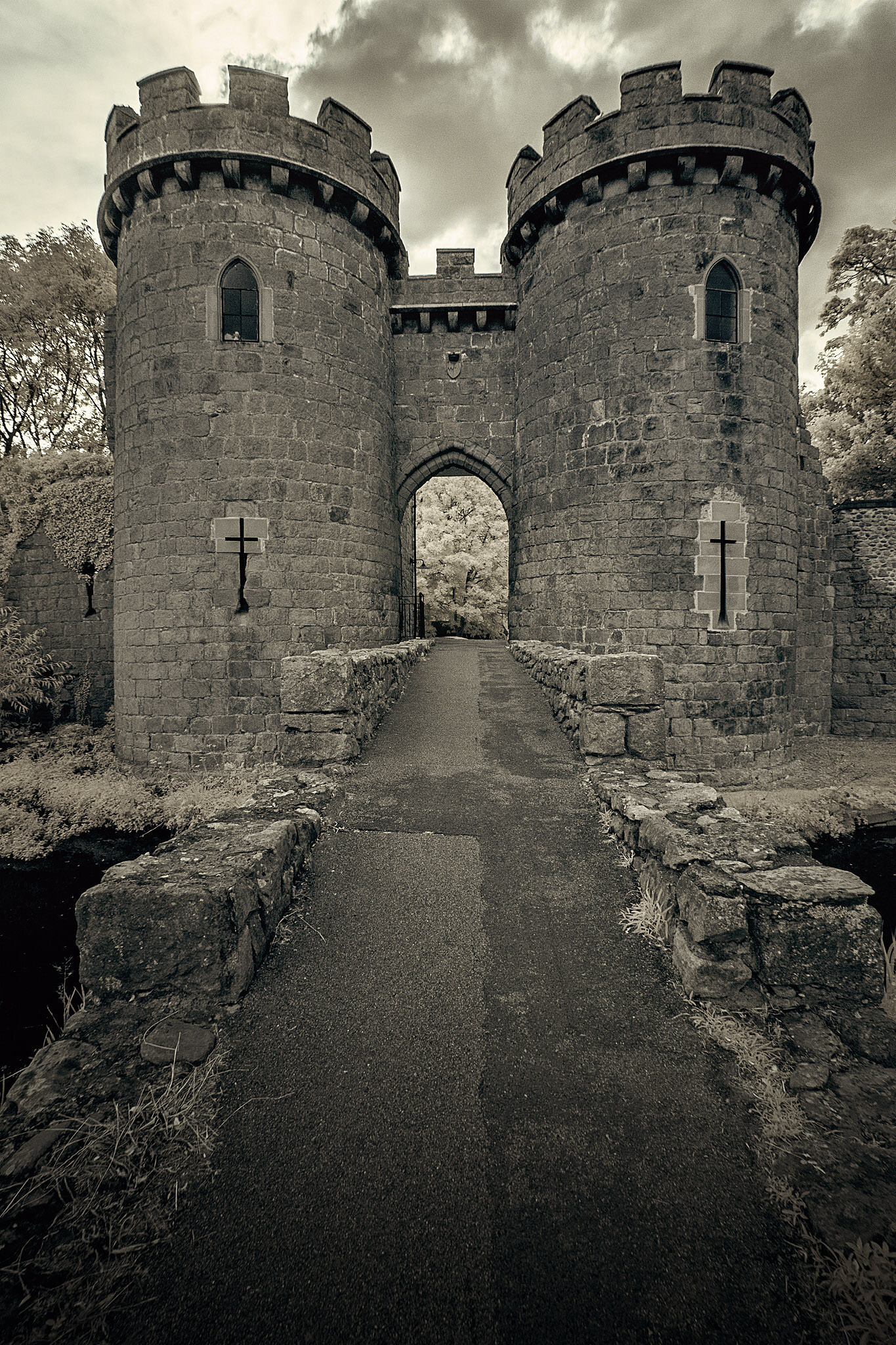 Whittington-Castle-Gatehouse.jpg