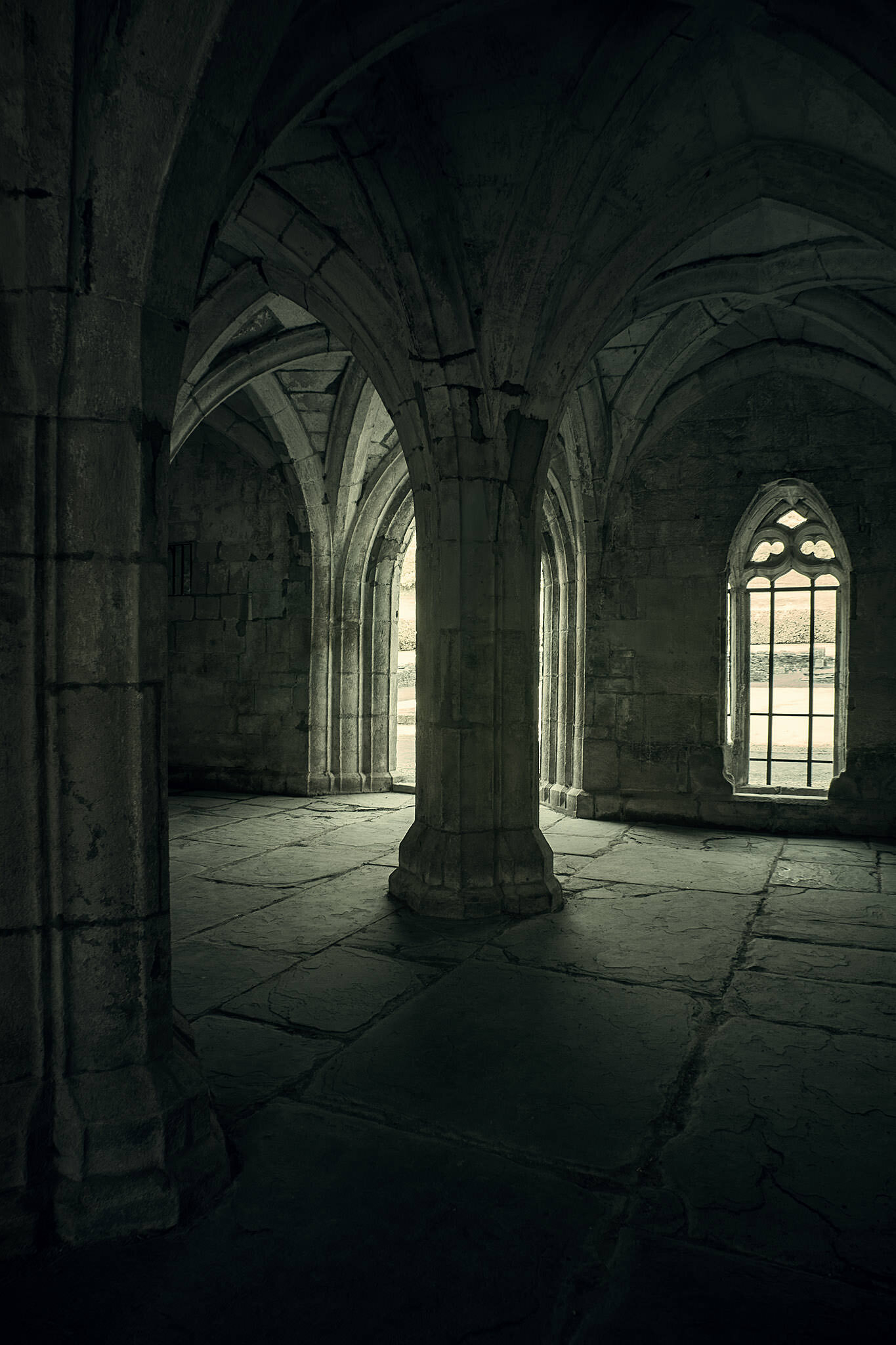 Gothic-Window-Valle-Crucis.jpg