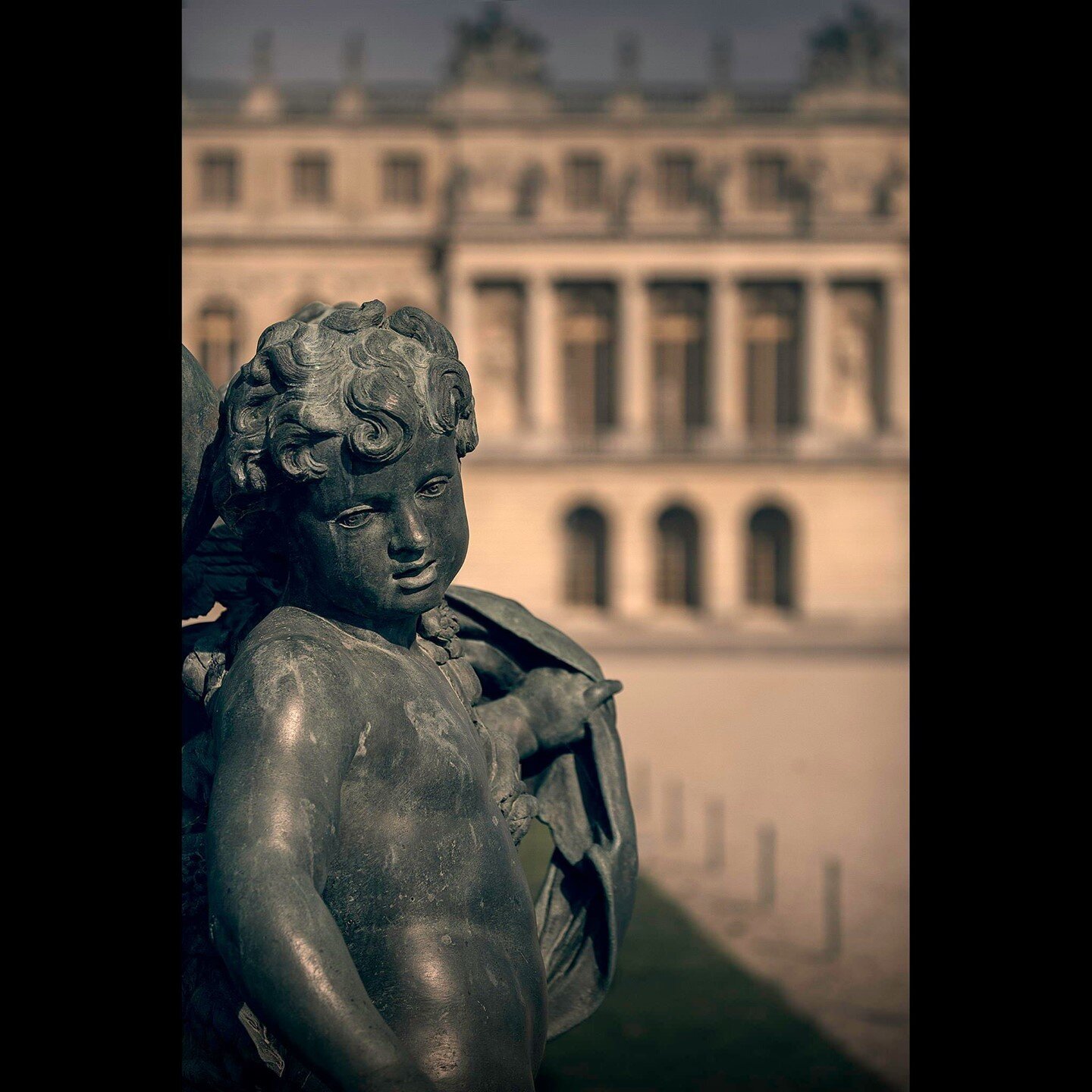 Chateau de Versailles, France⁣
⁣
Louis XIV was born in Paris in 1638, he was the eldest son of King Louis XIII. Louis was the oldest of only two surviving boys.  In 1643, Louis XIII died at the age of 41.  He had planned a regency council who would r