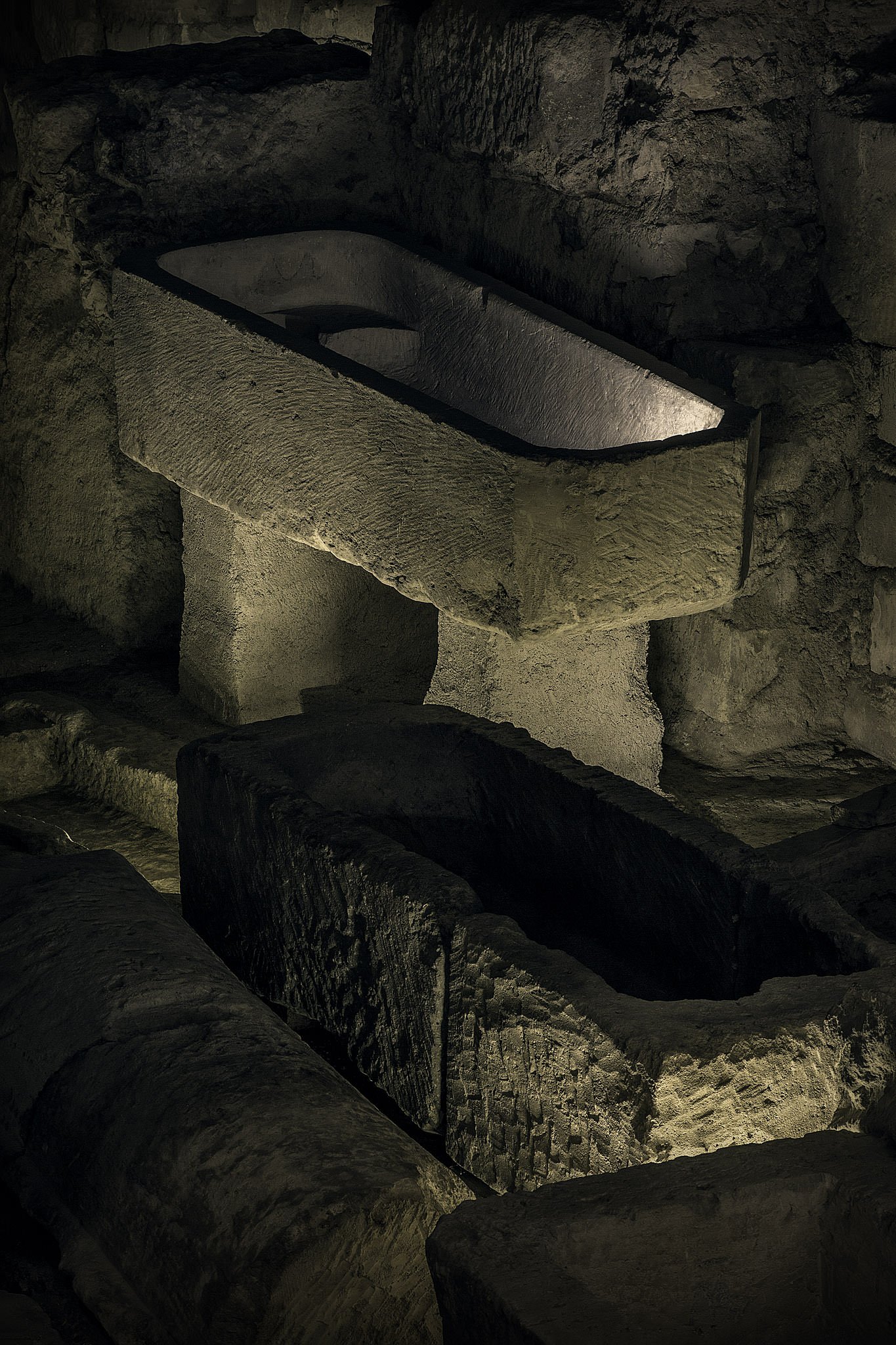 Medieval-Coffins-St- Denis.jpg