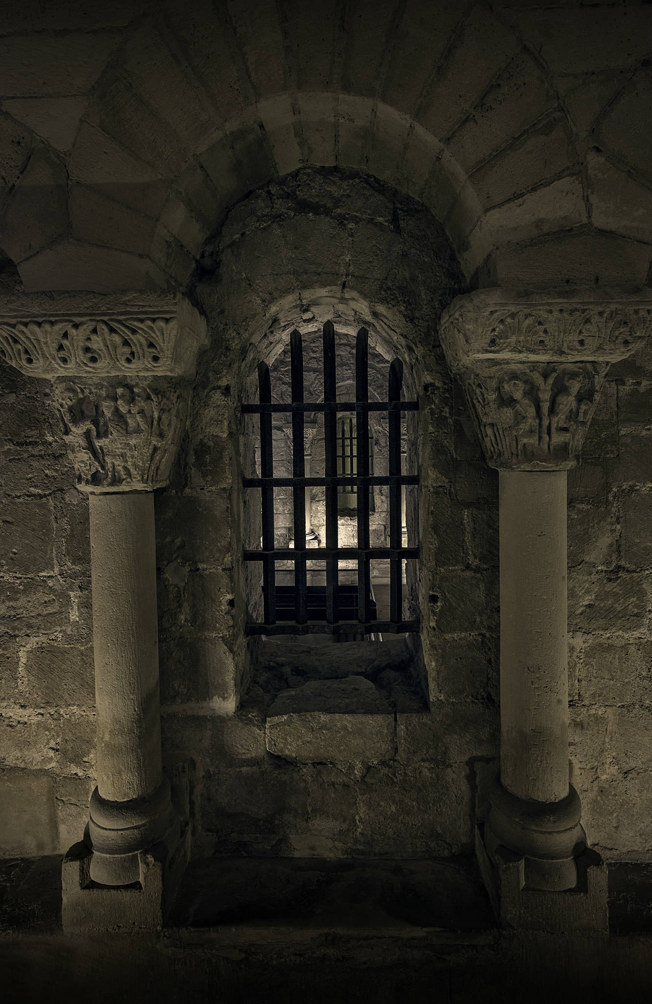 St.-Denis-Columns.jpg