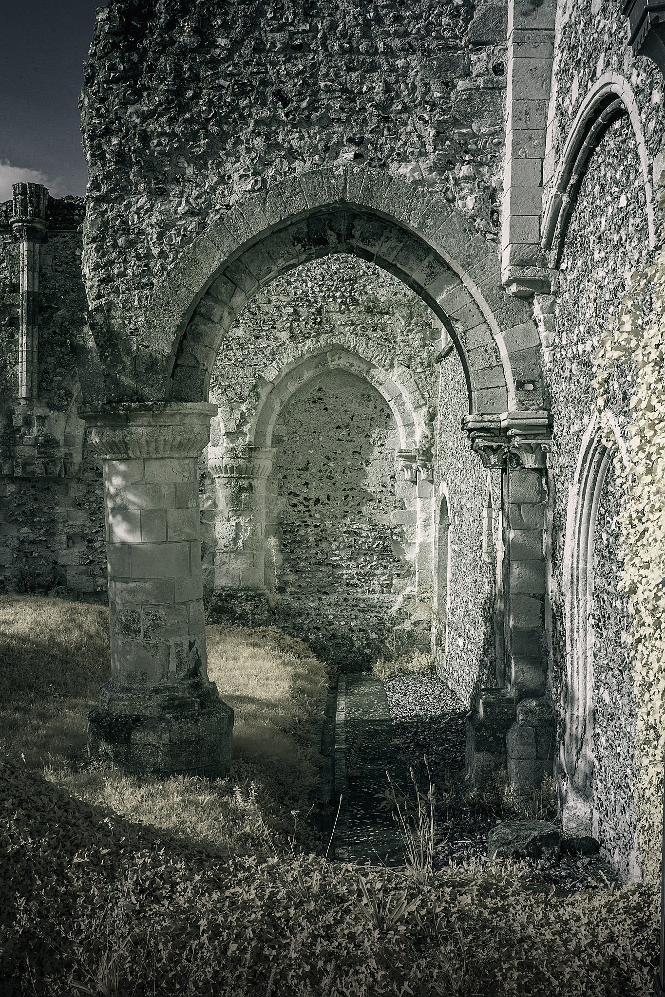 Boxgrove-Church-Ruins.jpg