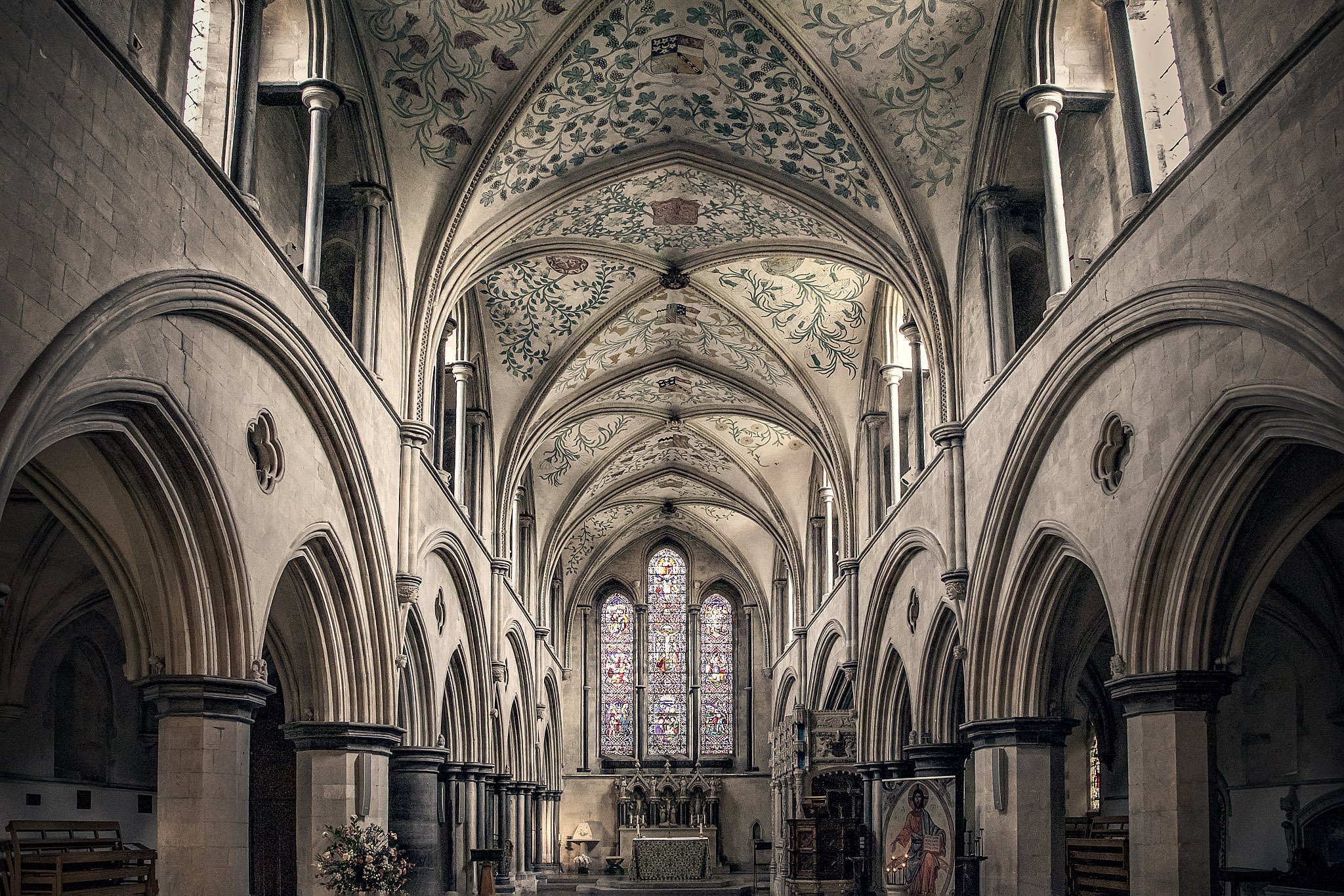 Boxgrove-Priory-Nave.jpg