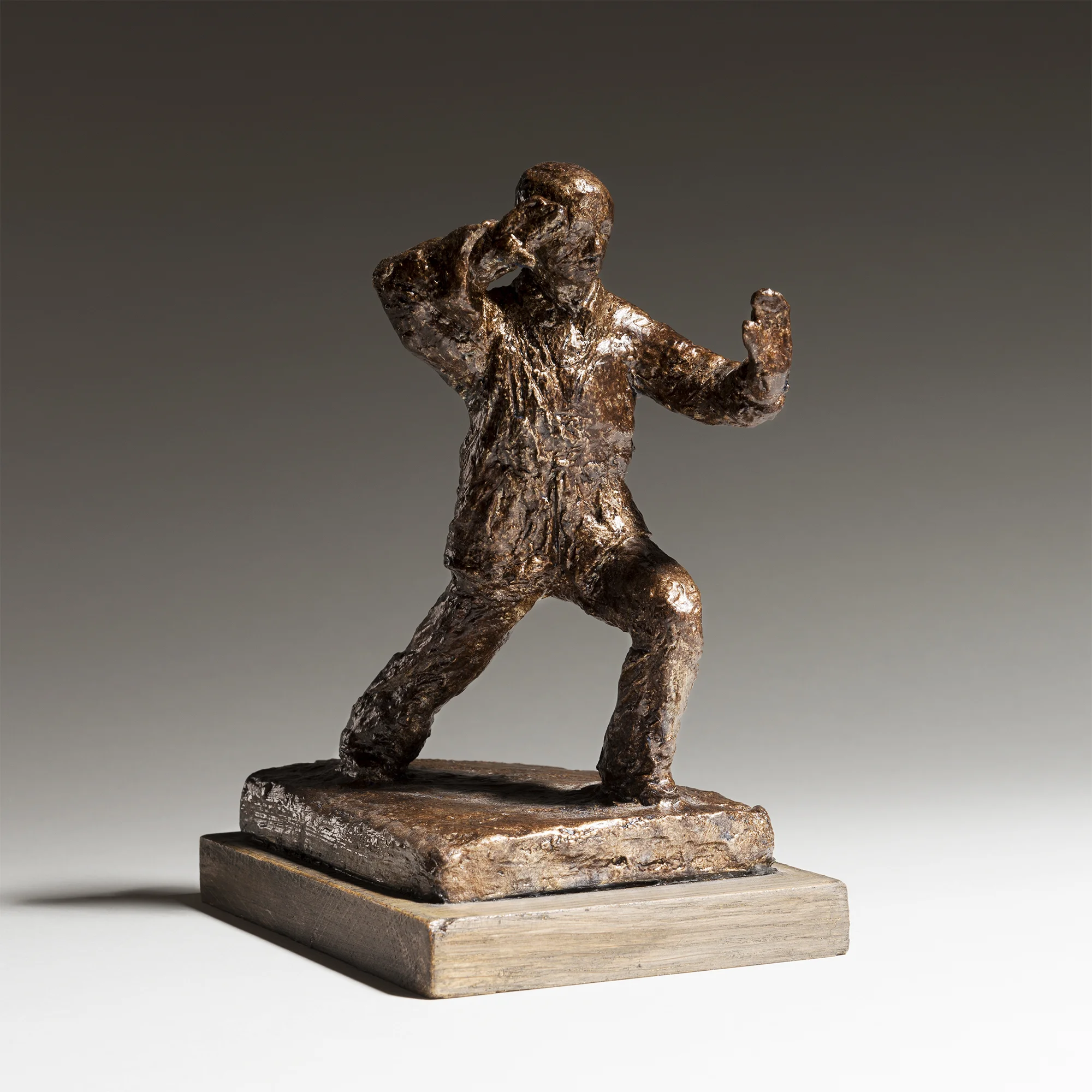 20170614_statue en bronze_f-gris_2000x2000px.jpg