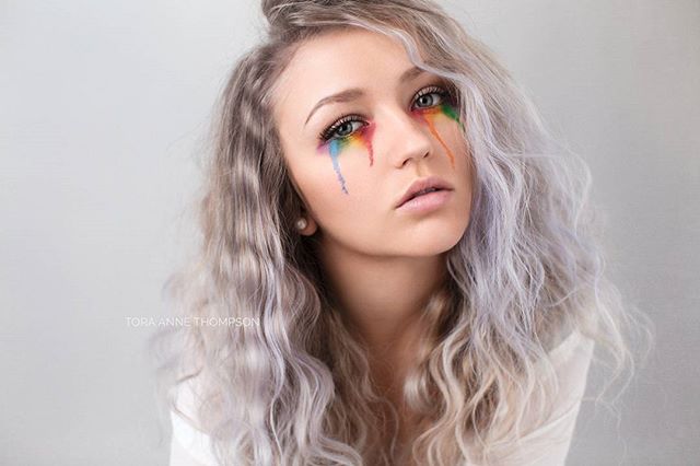 😍 🎨 I cannot get over these #colors!
-
&bull; Photographer: Tora Anne Thompson
&bull; Studio: @ToraAnneImagery
&bull; Model: @sydney_ranee

Inspired by #Kesha and her new song &quot;Praying&quot;.
-
Locations:
#springfieldmo #417land #kansascity #s
