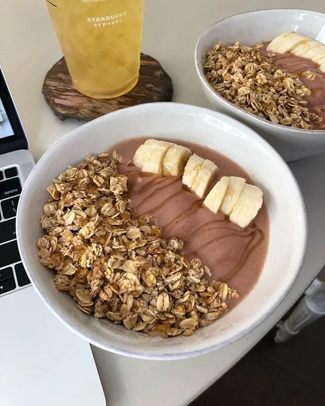 Happy Mother&rsquo;s Day to all the moms out there! I made my mom a fruit smoothie bowl with granola and honey. It was delicious! ❤️#chefkatelynrickert #mothersday #smoothiebowl