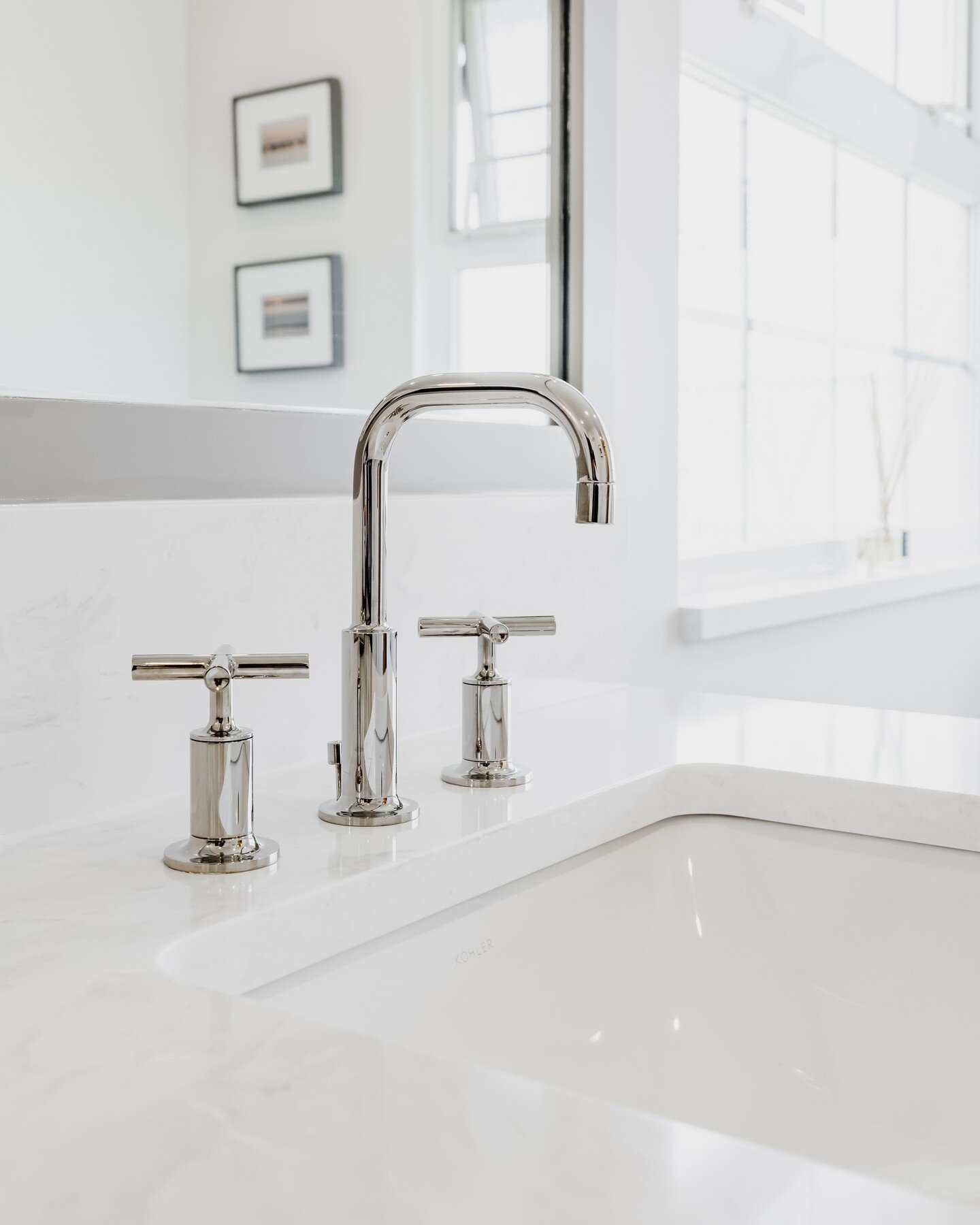 Say goodbye to outdated fixtures and hello to a space that exudes sophistication and modern elegance.

#bathroomsink #bathroomtransformation #interiordesigner #BCIT #primaryensuite #bathroomrenovation #bathroomdesign #renovation #yvrdesign #homerenov