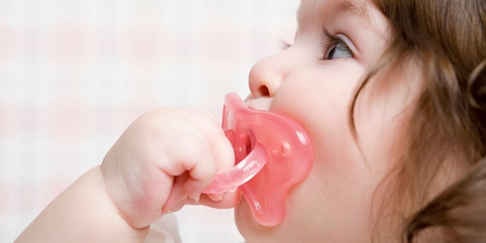 11 Best Pacifiers For A Breastfed Baby In 2023, Expert-Reviewed