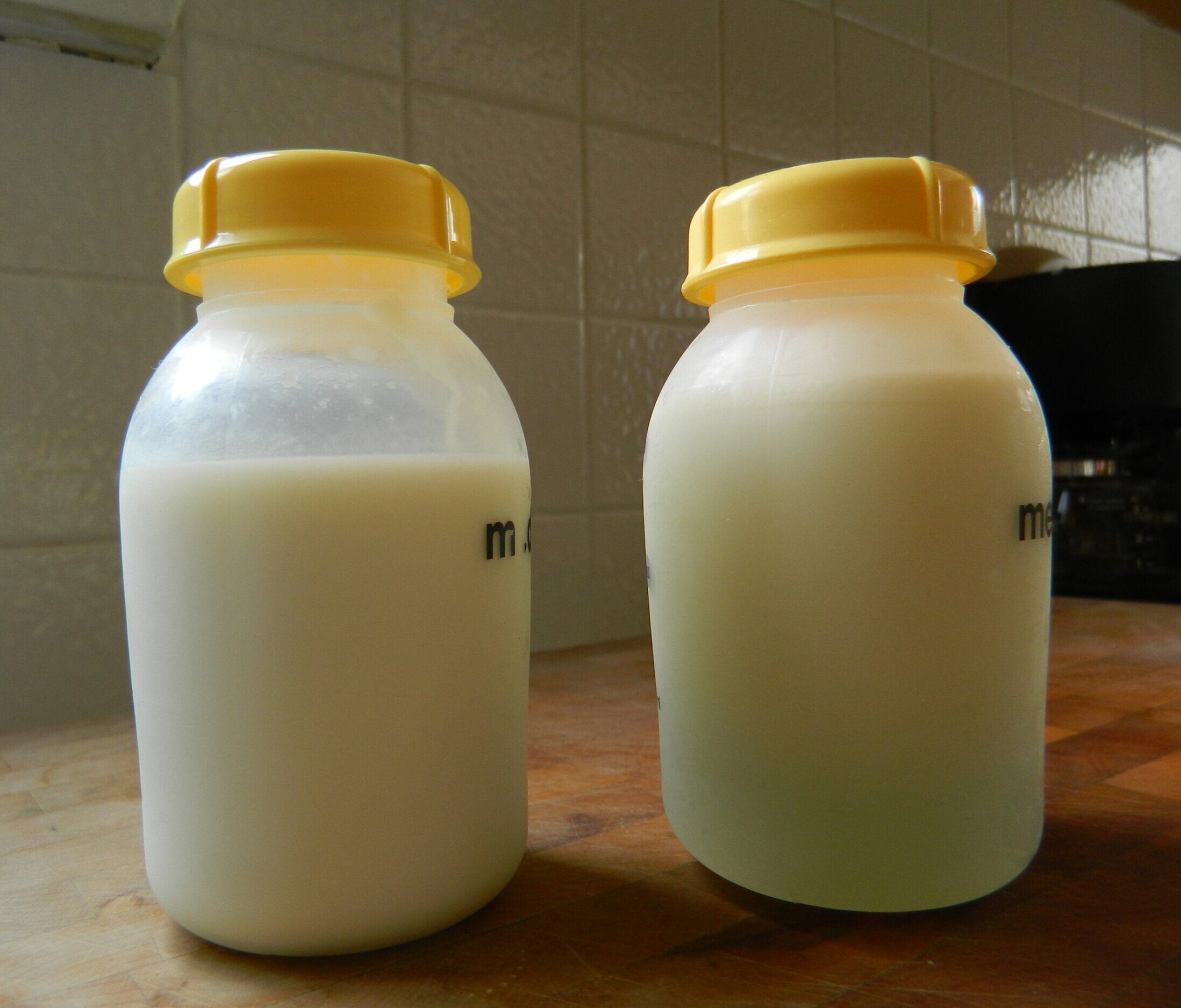 Formula_and_breastmilk+%281%29.jpg