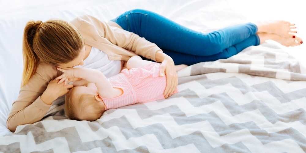 side lying breastfeeding