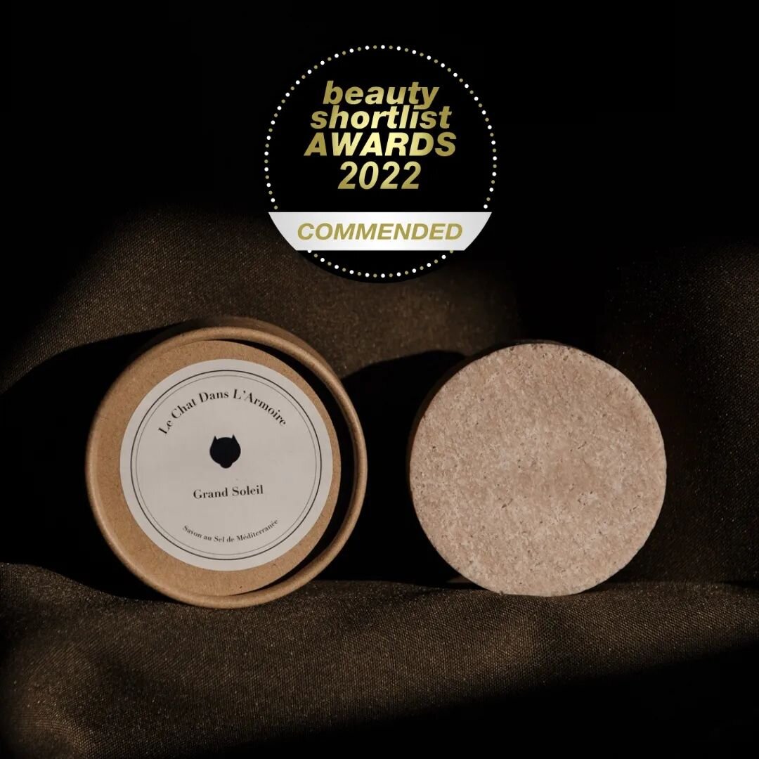 🌟 Pour la seconde fois depuis son lancement il y a un an, le Savon au Sel de M&eacute;diterran&eacute;e - Grand Soleil a re&ccedil;u une distinction aux Beauty Shortlist Awards 2022 ! 🌟
Une bonne nouvelle parmi la morosit&eacute; ambiante et la rec