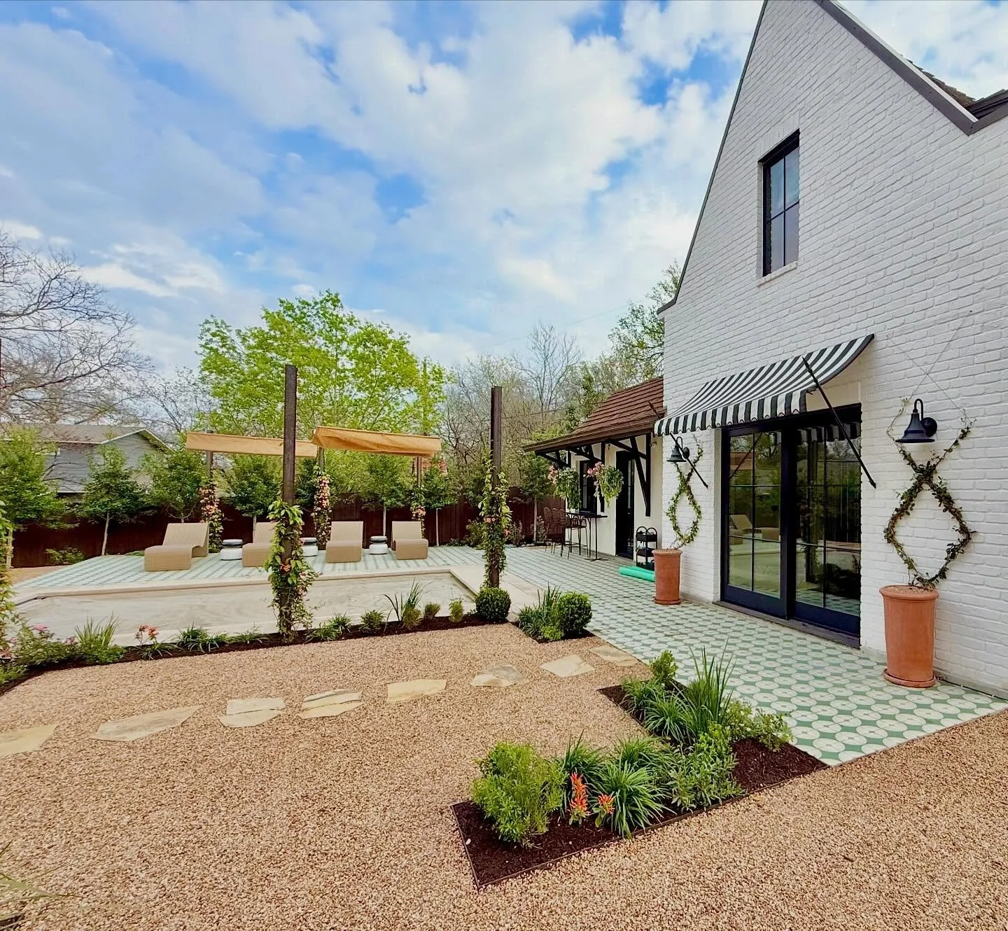European garden&hellip;but make it Texas native

Landscape architect: @studio8sc 
Landscape Install: Big Tree LLC
Home design/build: @hatchworks 
Pool: @texastinypools